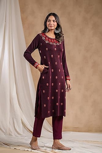 ishin Women's Mauve Jacquard Style Ethnic Motifs Straight Winterwear Kurta
