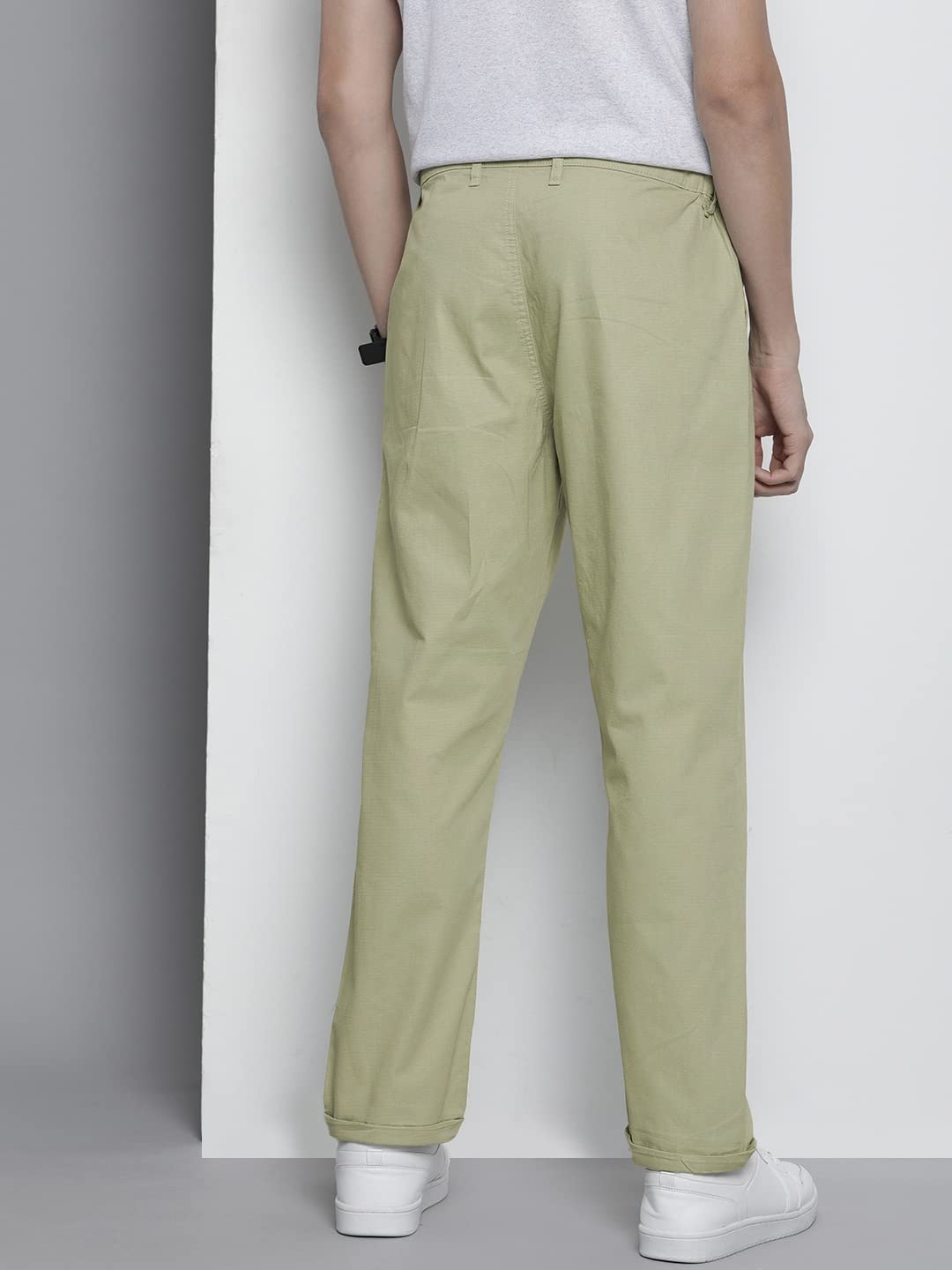 The Indian Garage Co Men Relaxed Fit Solid Mid-Rise Trousers Pista
