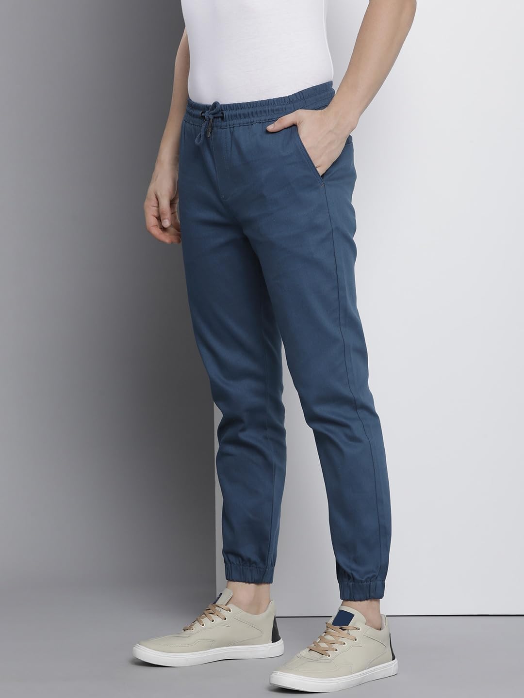 The Indian Garage Co Men Slim Fit Solid Mid-Rise Stretchable Chino Joggers Dark Blue
