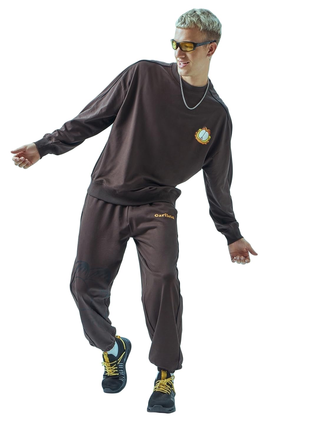 Bewakoof Official Garfield Merchandise Mens Graphic Printed Oversized Fit Full Sleeve Round Neck Terry Co-ordinates_619987_Brow