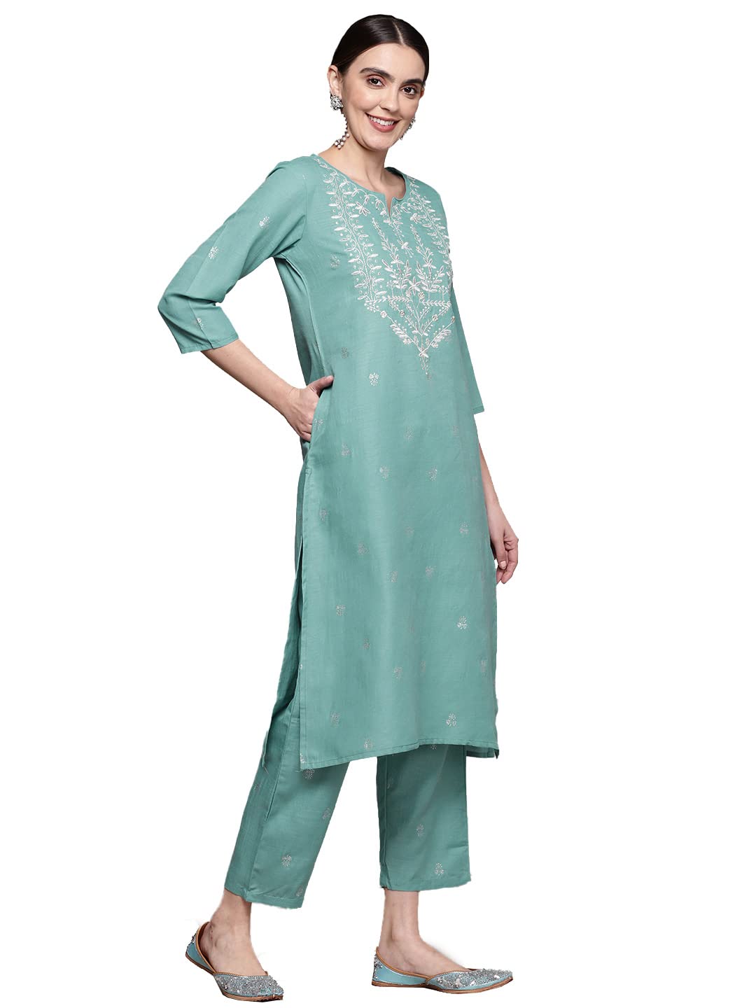 anubhutee Women's Cyan Ethnic Yoke Embroidered Kurta Set with Pants