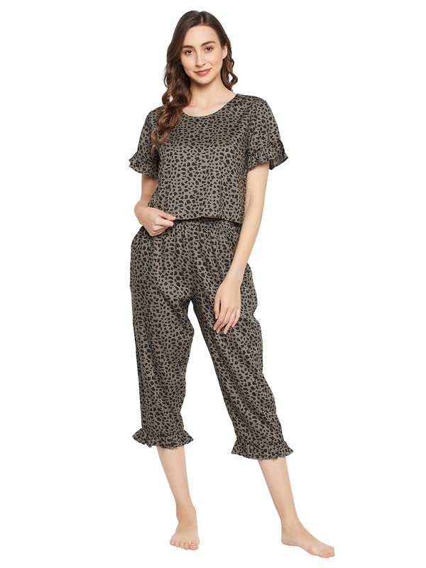 Clovia Womens Rayon Animal Print Top & Capri Set in Green (LS0696P17_Green_XXL)