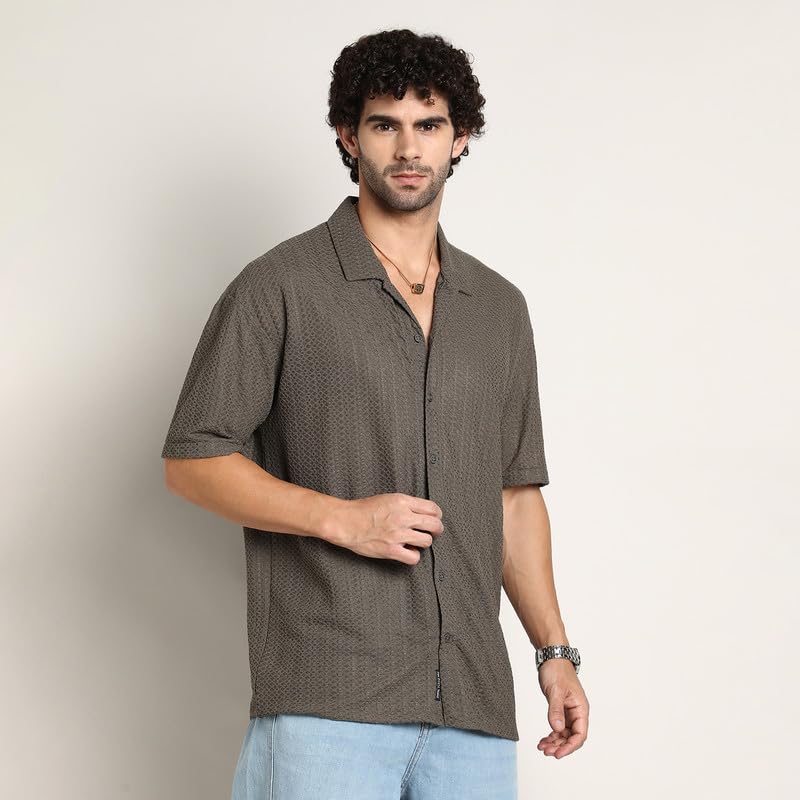 Campus Sutra Mens Taupe Brown Zigzag-Helix Resort Oversized Shirt for Casual Wear | Cuban Collar | Short Regular Sleeves | Butt