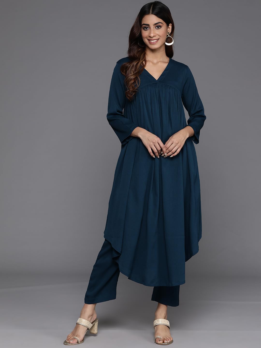 Varanga Women's Silk Solid Straight Shirt