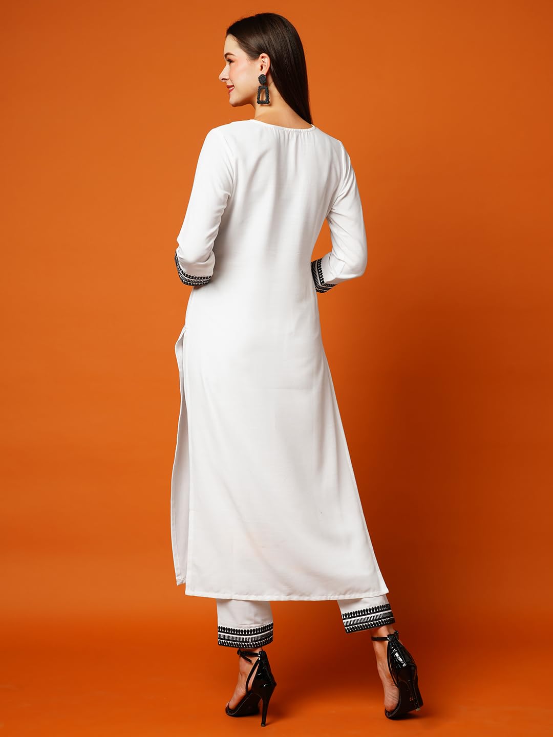 ANNI DESIGNER Women's Cotton Blend Straight Embroidered Kurta with Pant