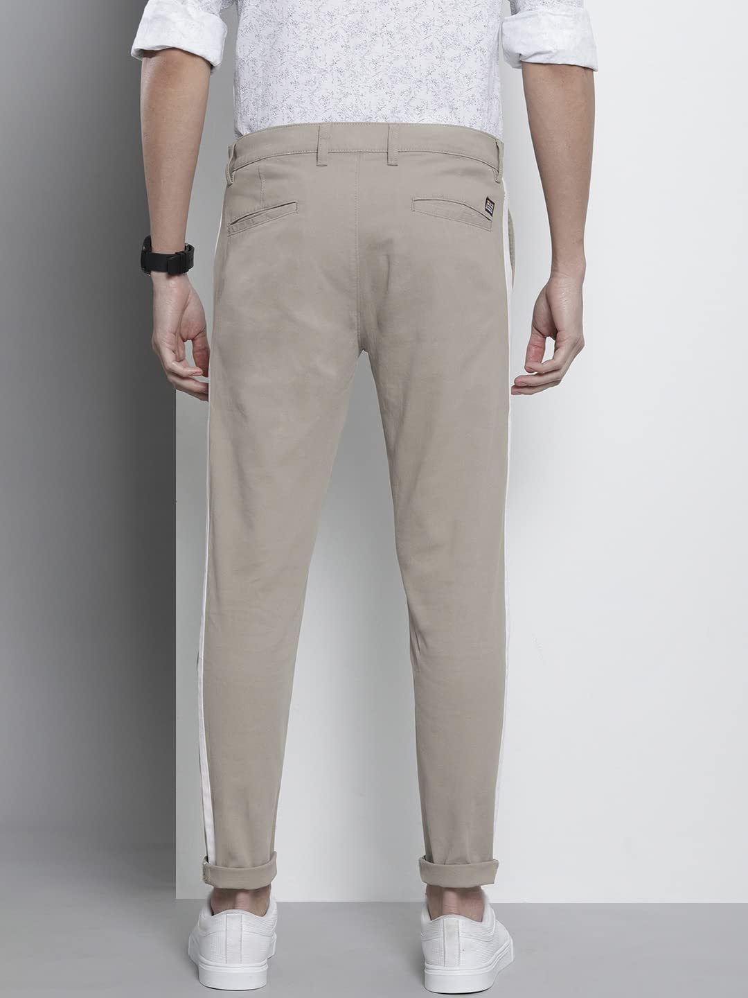 The Indian Garage Co Men Slim Fit Colourblocked Mid-Rise Stretchable Chinos Cloud Grey