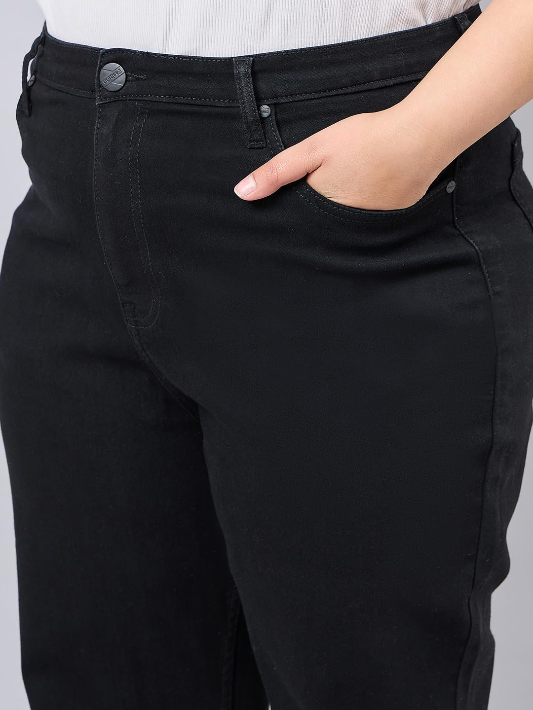Style Quotient Women Plus Size Black Straight Fit High Rise Stretchable Jeans