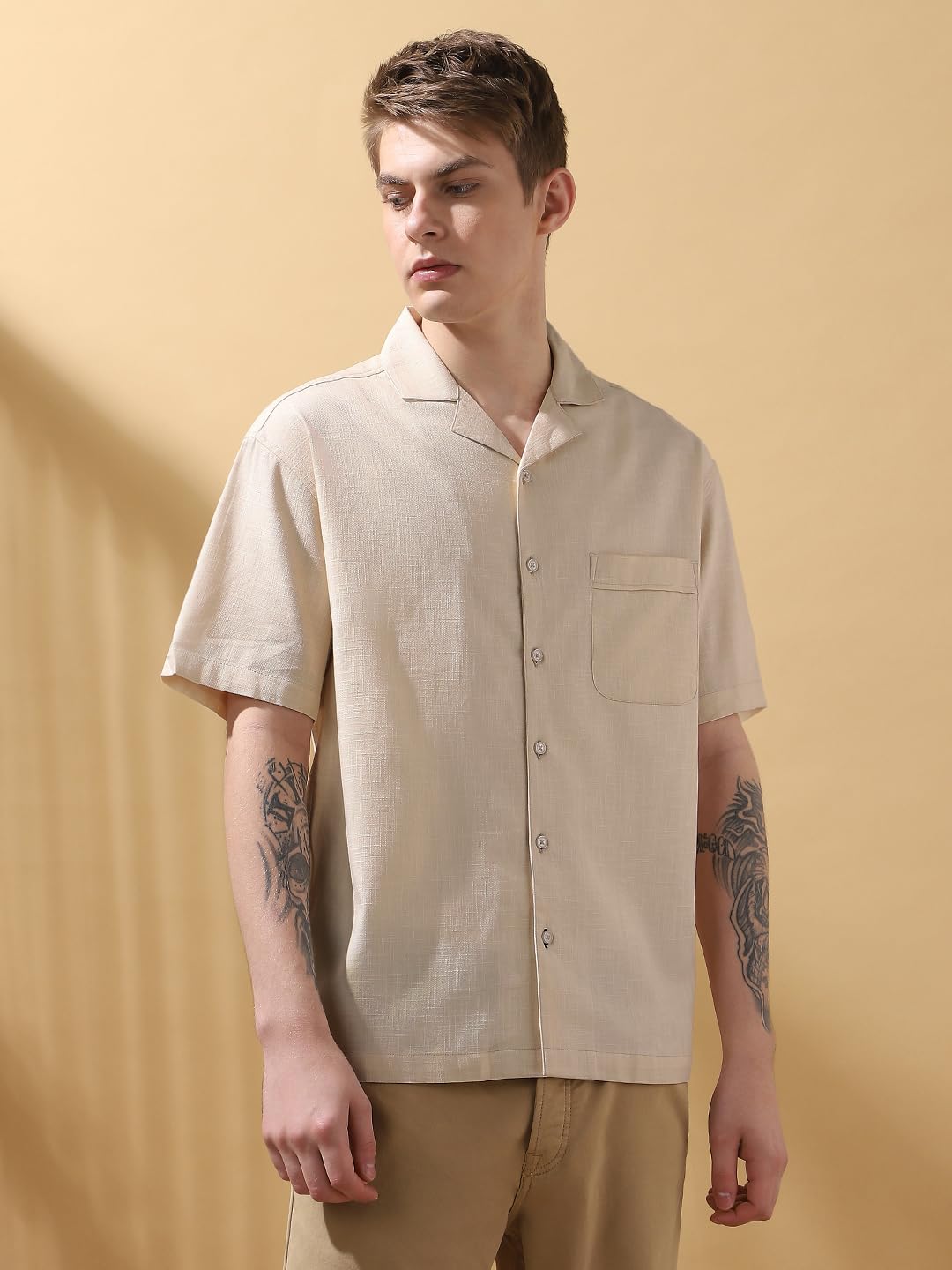 Dennis Lingo Relaxed-Fit Beige Half Sleeves Cotton Casual Shirt For Men