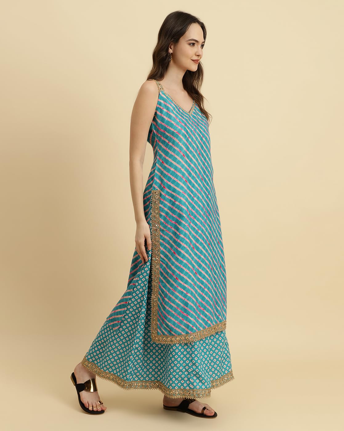 Varanga Women Off White Floral Printed Strap Style Kurta Paired with Straight Trouser and Dupatta