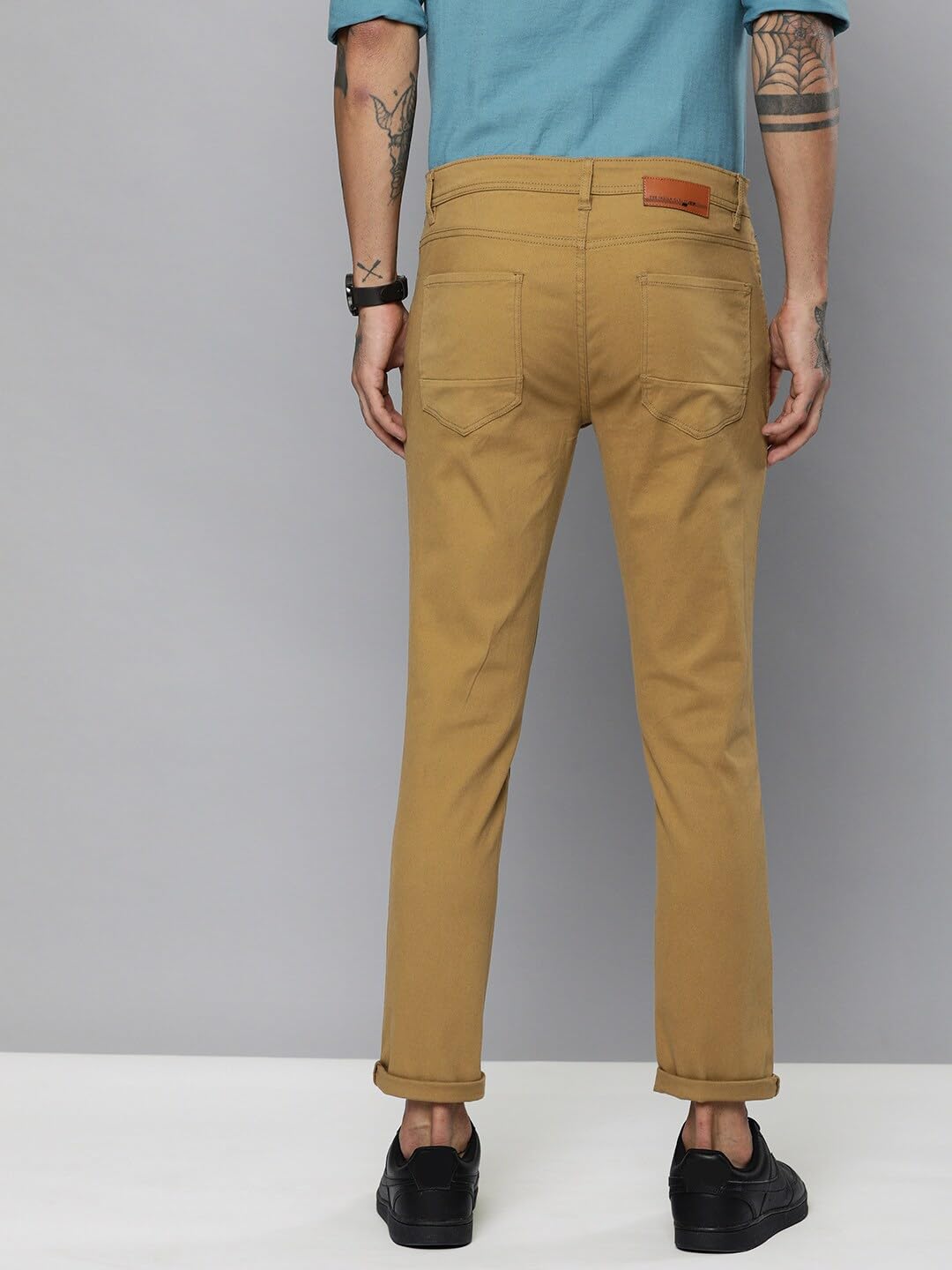 The Indian Garage Co Men Slim Fit Solid Mid-Rise Chinos Khakhi