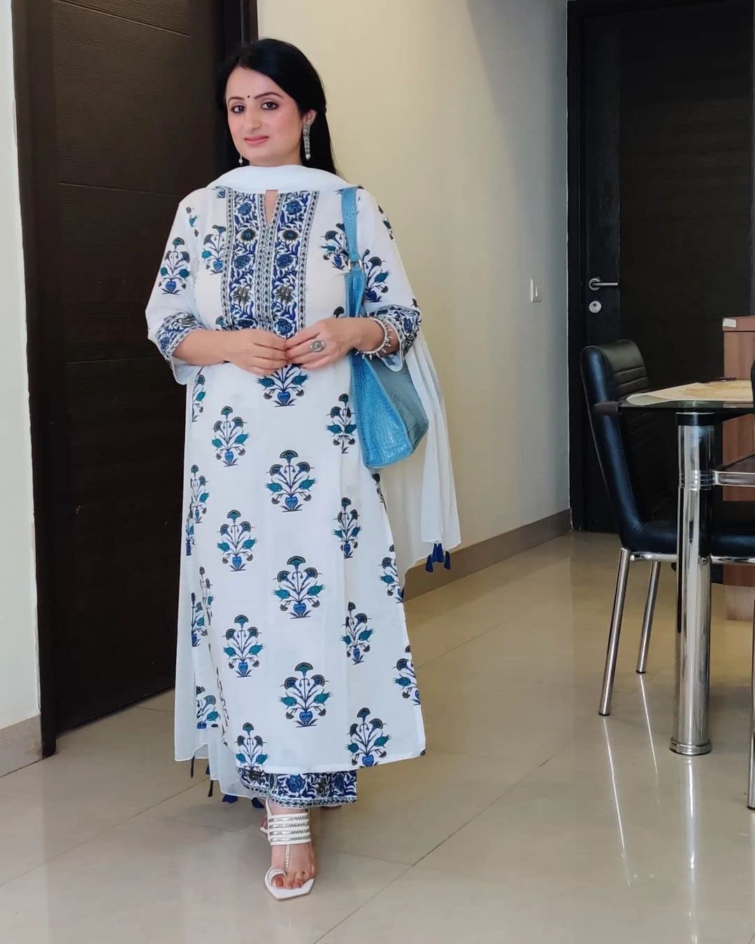GoSriKi Women's Cotton Straight Kurta with Palazzo & Dupatta (Liba-Guldasta-Go1)