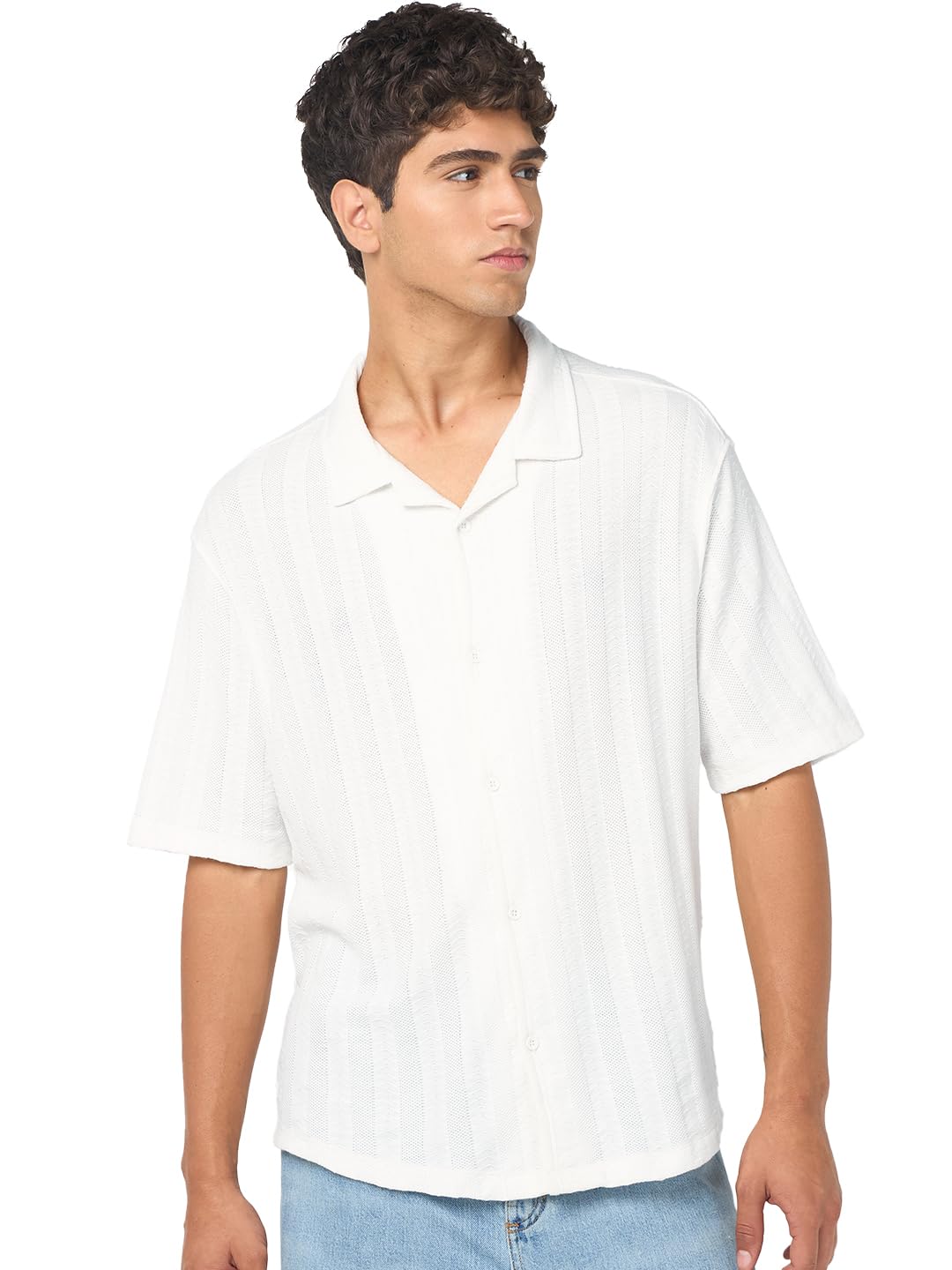 Bewakoof Mens Textured Oversized Fit Half Sleeve Resort Collar Jacquard Shirt_684281_White_S