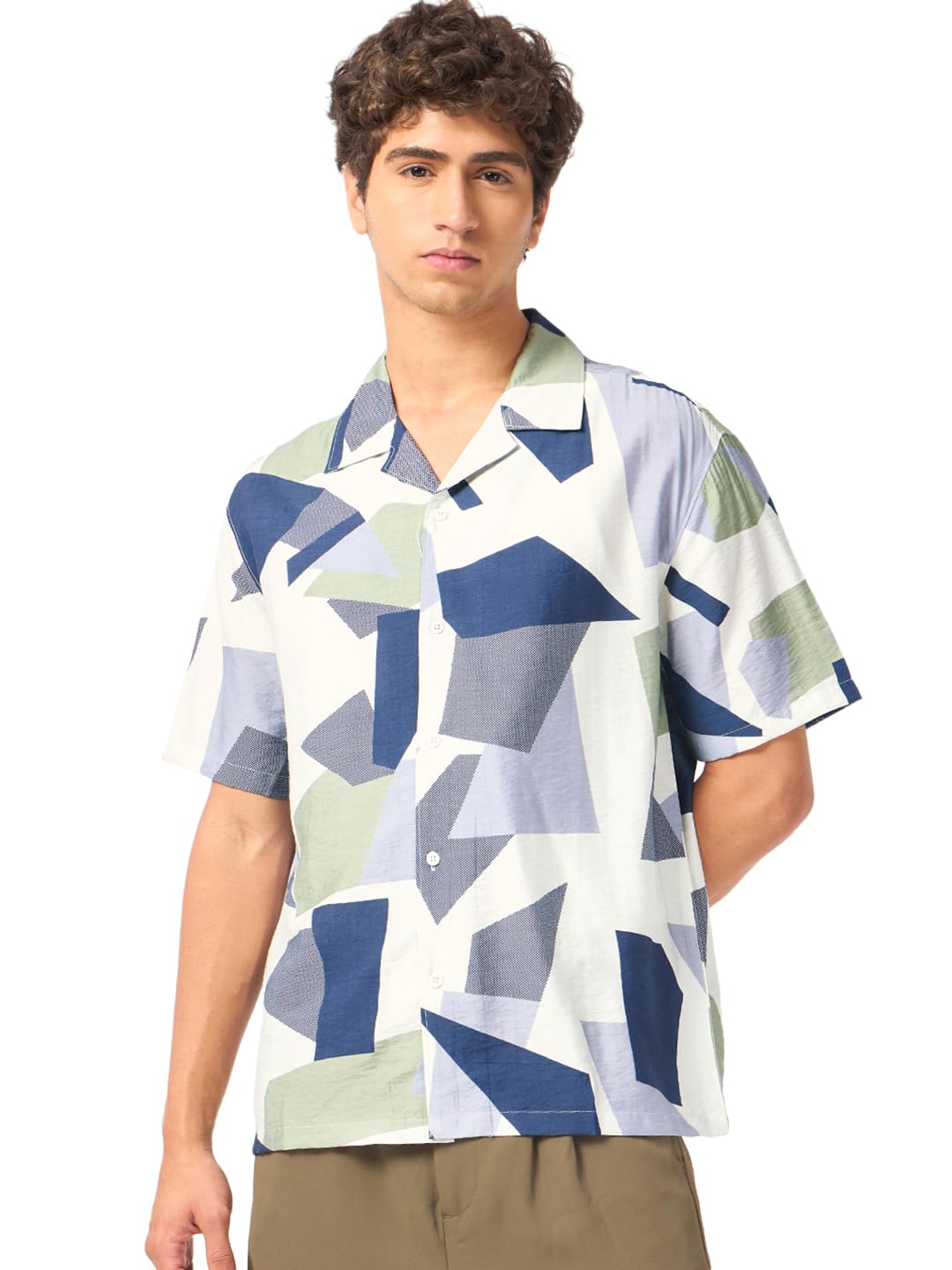 Bewakoof MenS All Over Printed Oversized Fit Half Sleeve Resort Collar Nylon Blend Shirt_685483_White_M