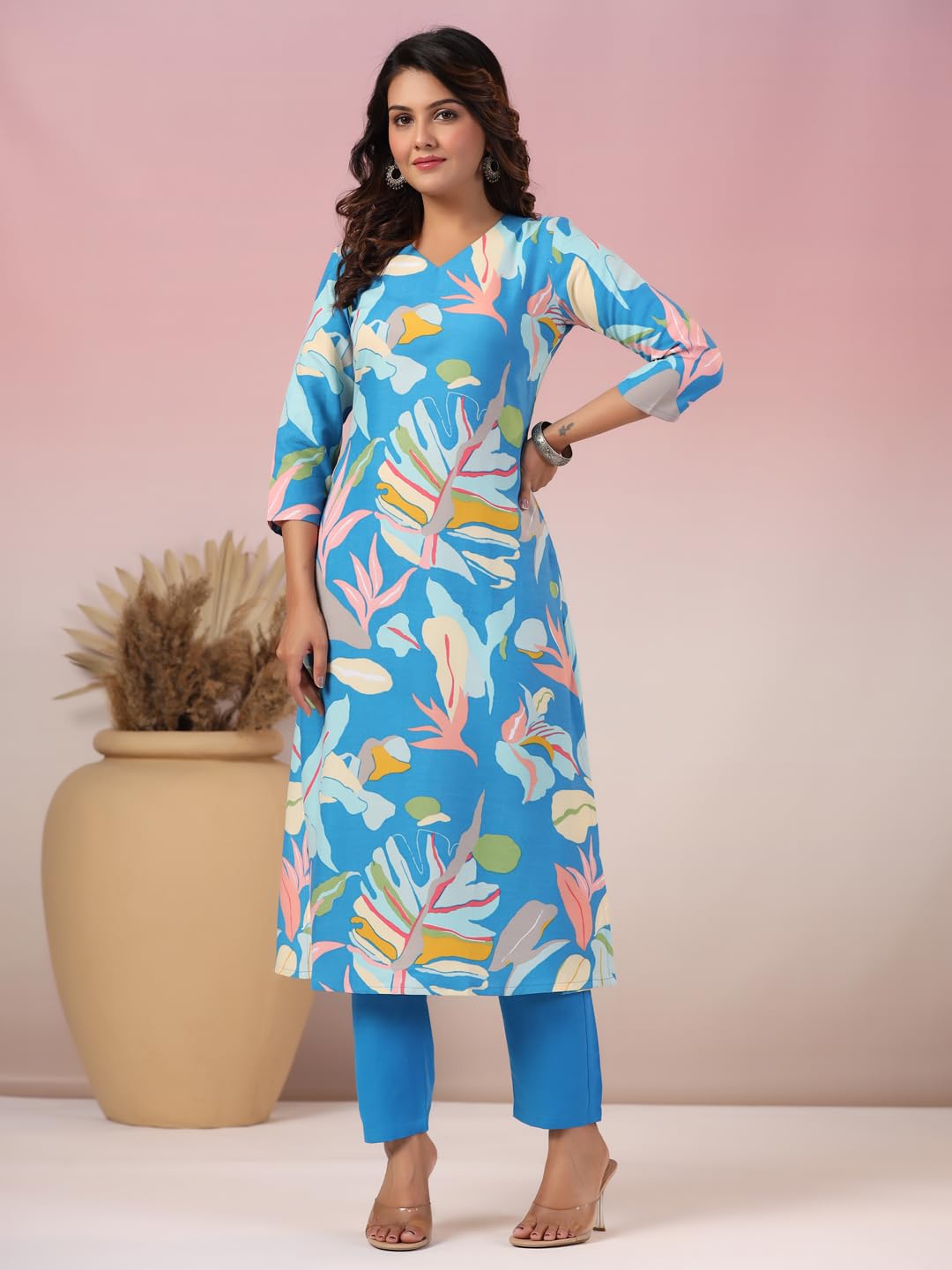 GoSriKi Women's Rayon Blend Floral Straight Kurta with Pant
