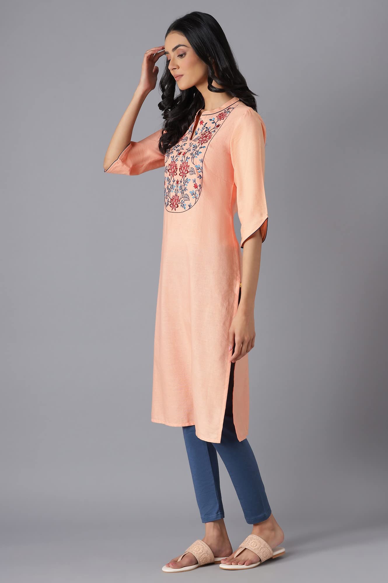 Aurelia Solid Band with V Cotton Blend Womens Knee Length Kurta (S22FEA12937B-P)