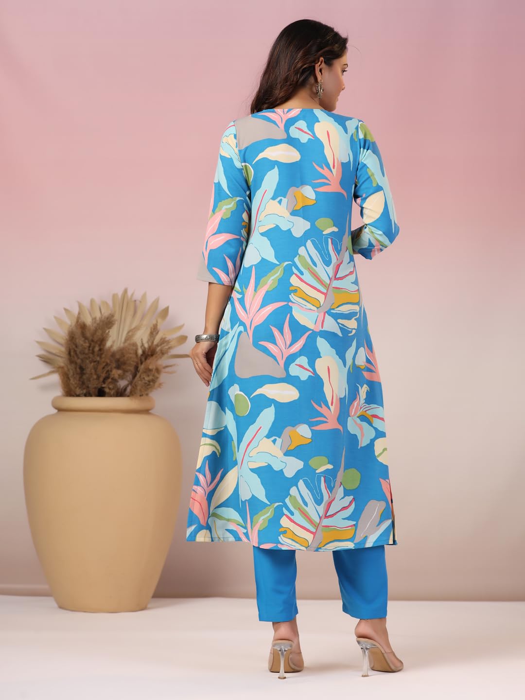 GoSriKi Women's Rayon Blend Floral Straight Kurta with Pant