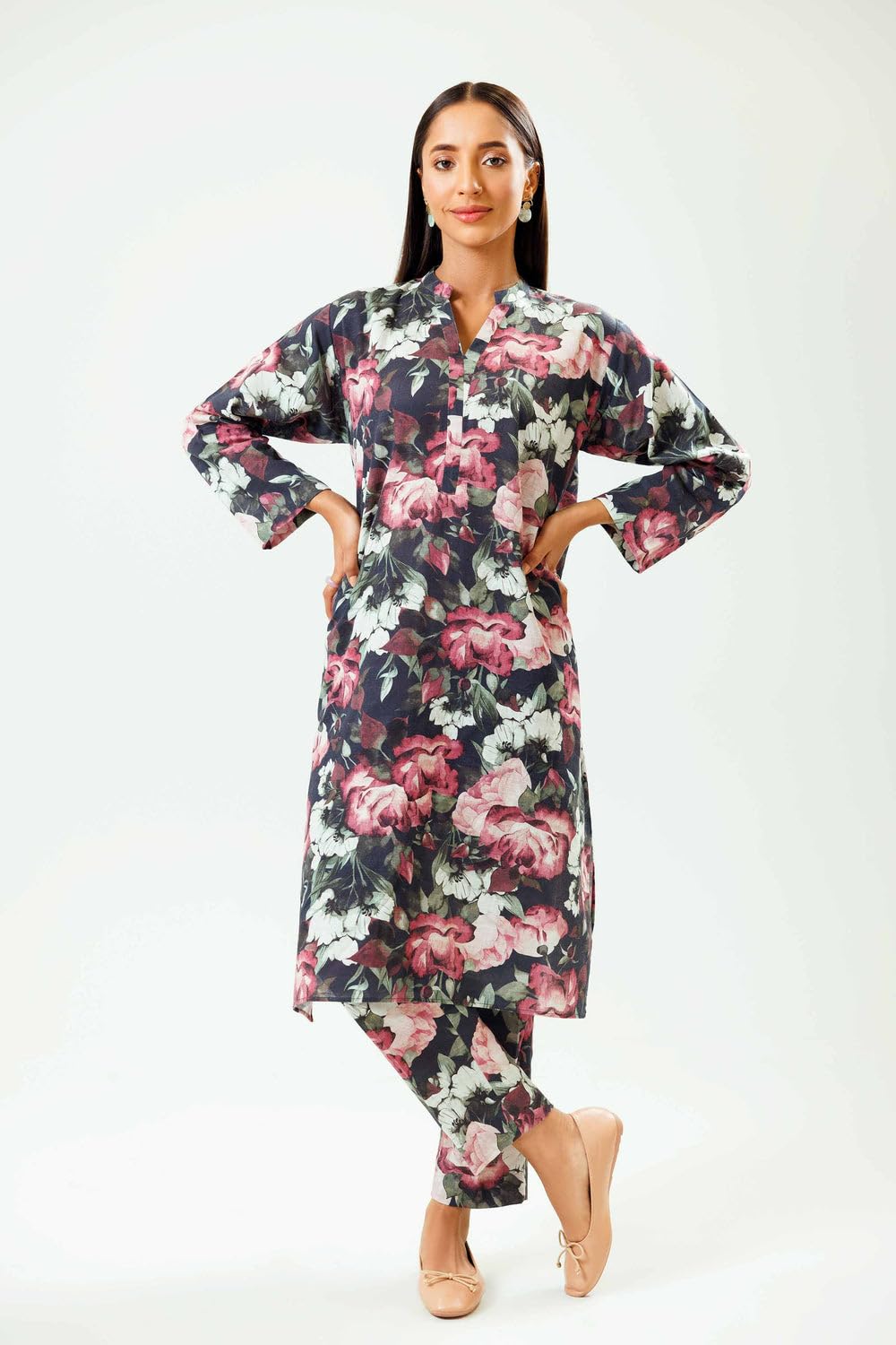 Gufrina Women's Black Floral Printed Long Kurta Set with Straight Pants - Full Sleeve V-Neck Rayon Casual Wear