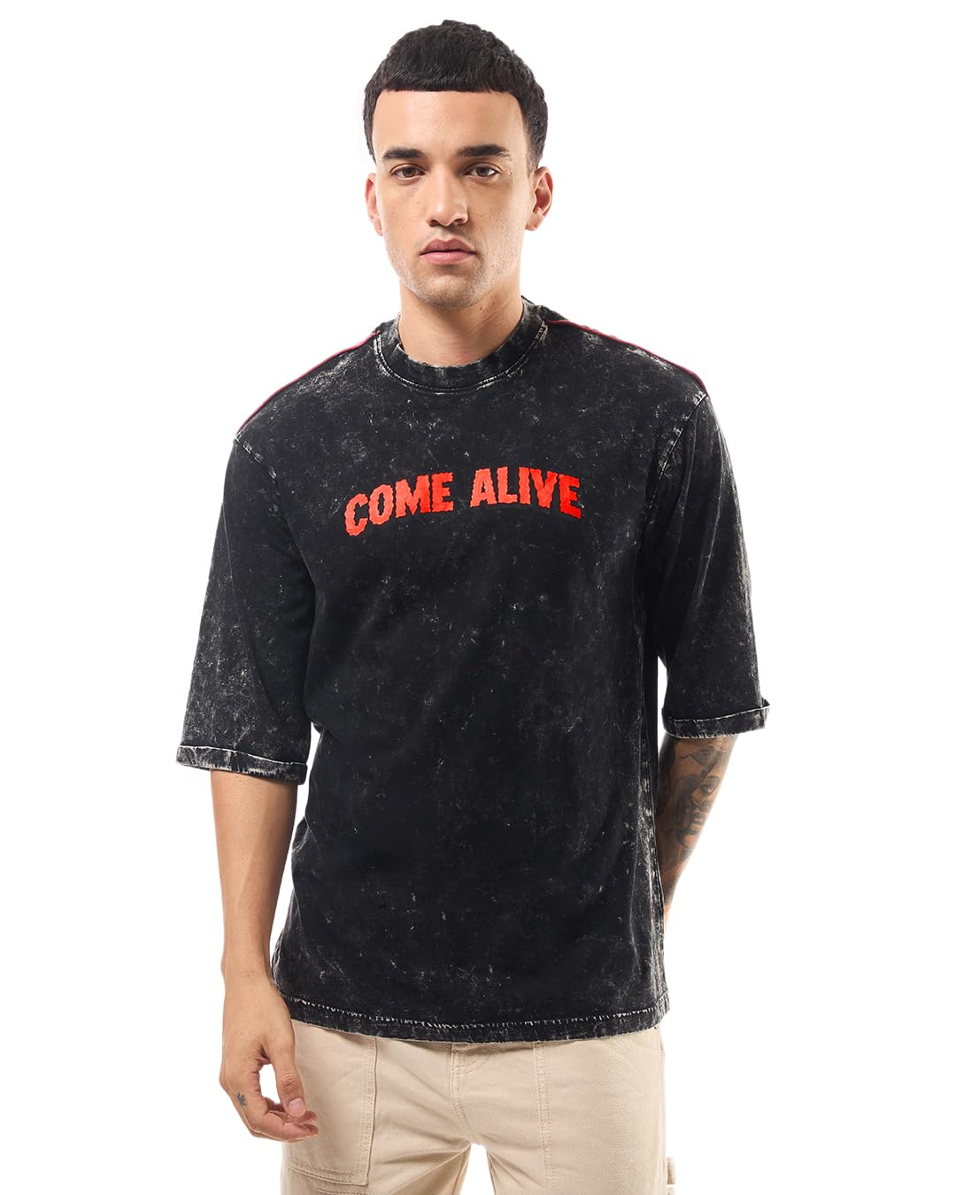 Bewakoof Official Disney Merchandise Mens Graphic Printed Super Loose Fit Half Sleeve Round Neck Cotton T-Shirt_617008_Black_M