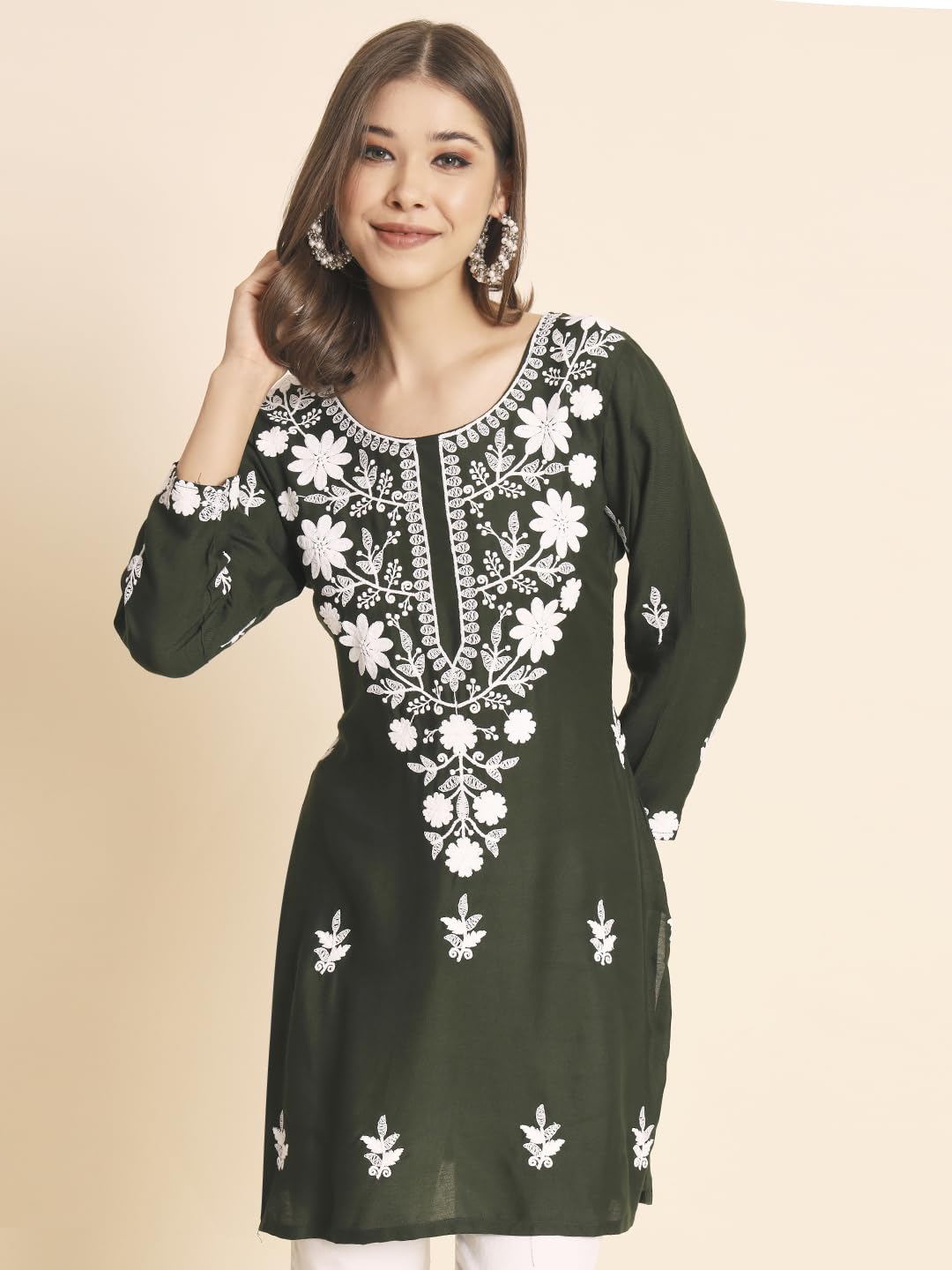 Vairagee WomenS Rayon Straight Cut Round Neck Kurta With Beautiful Lucknowi Chickenkari Work (1594)