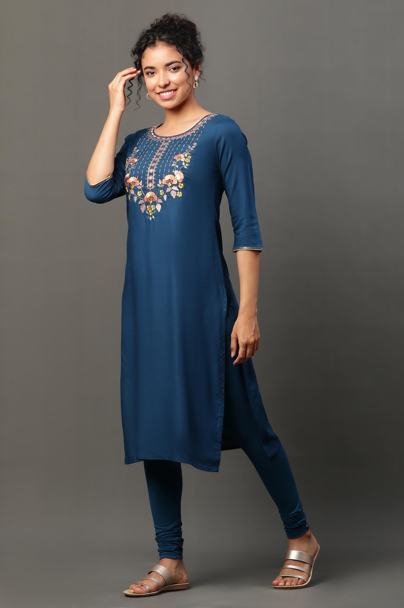 Aurelia WomenS Solid Zari Embriodery Straight Kurta | Lightweight Round Neck Kurta For Women | Solid Kurta For Women | Beautiful