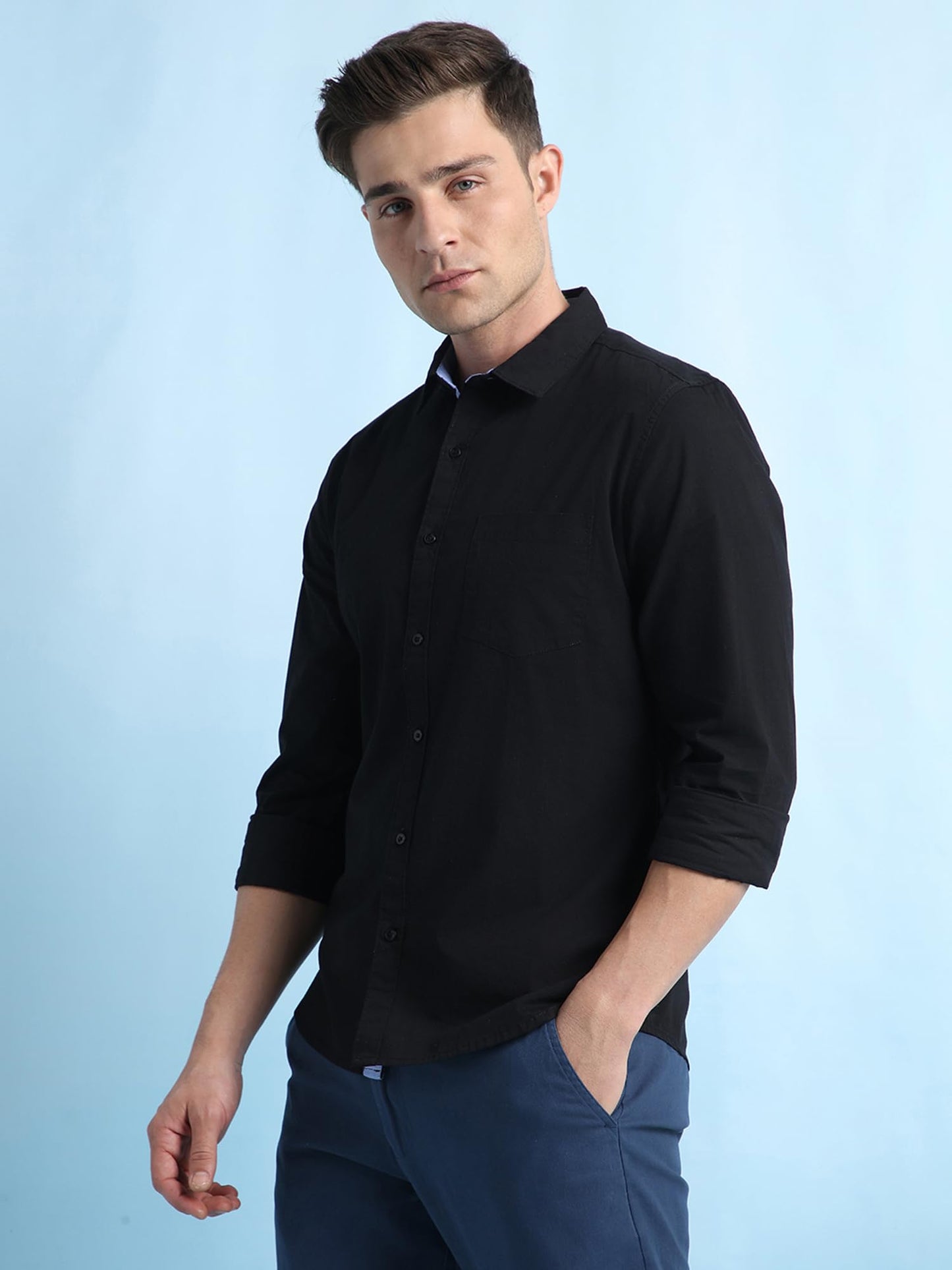 Dennis Lingo Men Solid Spread Collar Full Sleeves Regular Fit Casual Shirt