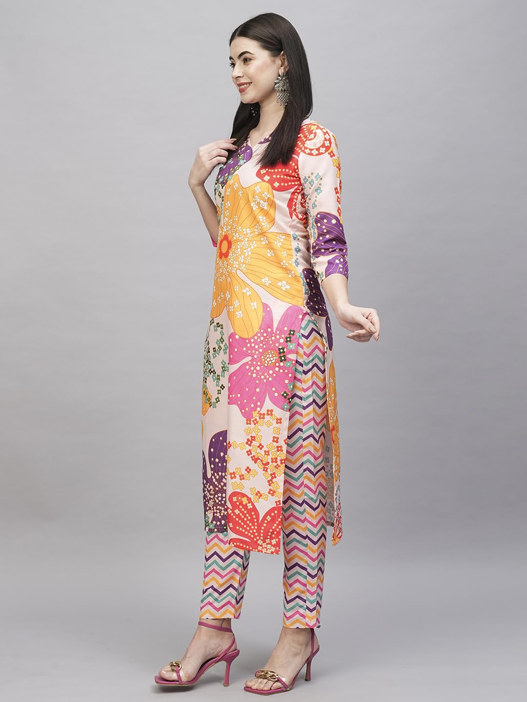 Gosriki WomenS Cotton Blend Straight Printed Kurta With Pant (Wahida White-Gs_L_White_Large)