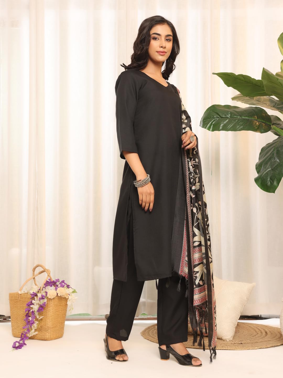 Varanga WomenS Solid Black V-Neck Straight Kurta Set With Printed Dupatta Stylish & Comfortable Ethnic Wear For Casual & Festi