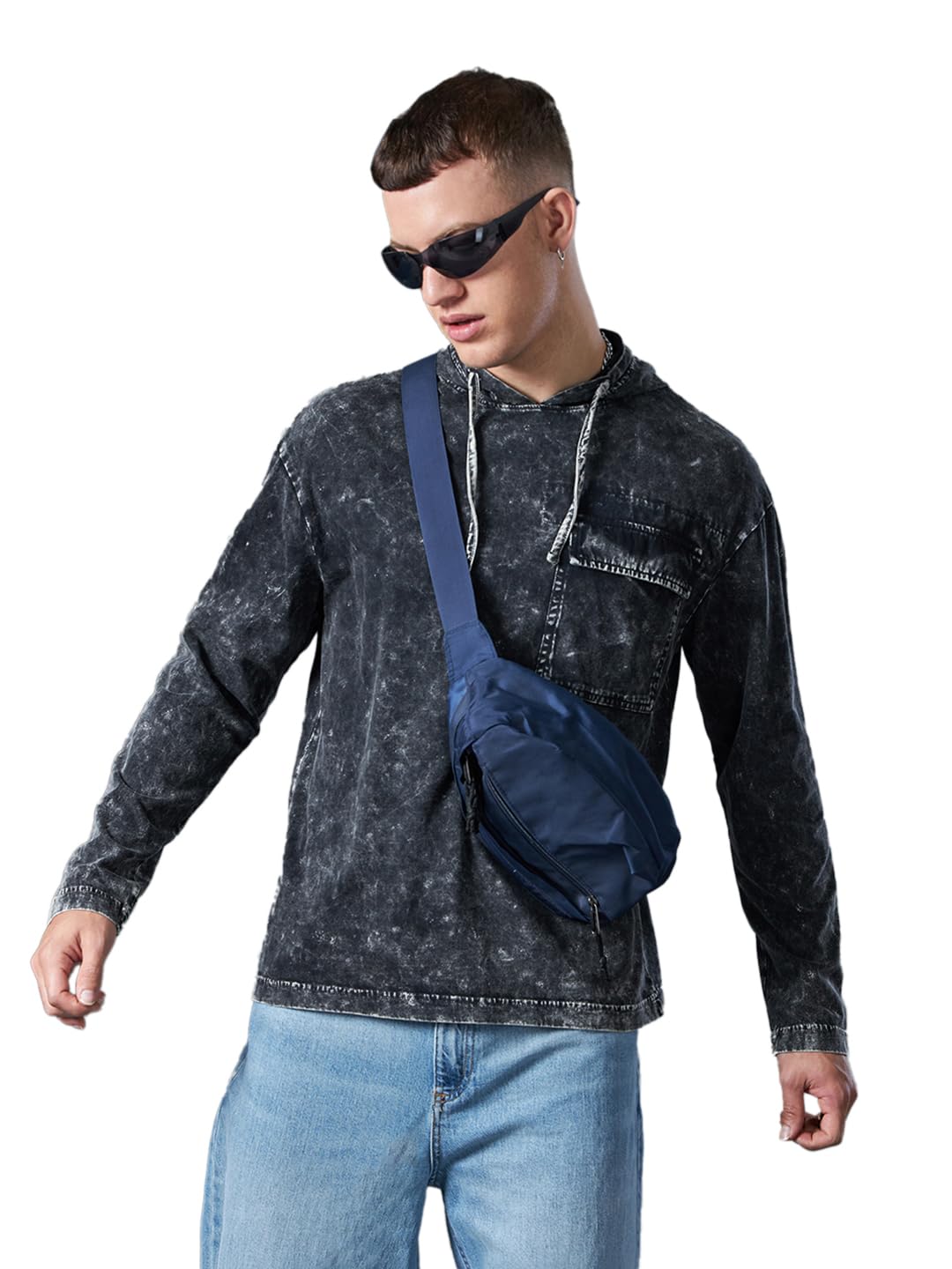 Bewakoof Mens Self Design Oversized Fit Full Sleeve Cotton Acid Wash Hoodie T-Shirt_617133_Black_XL
