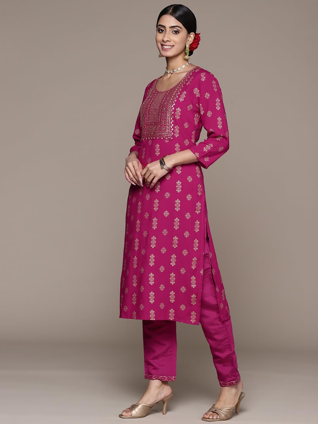ishin Women's Viscose Rayon Printed Magenta Straight Kurta Suit Set with Pants