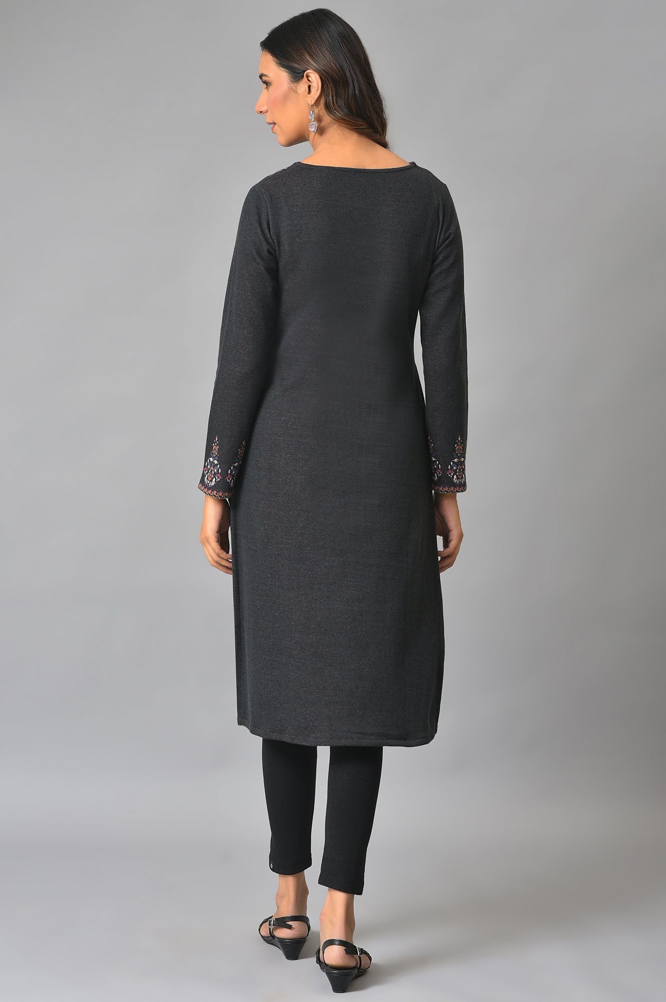 W for Woman Women Blended Polyester Printed Round Neck Straight Winter Regular Kurta
