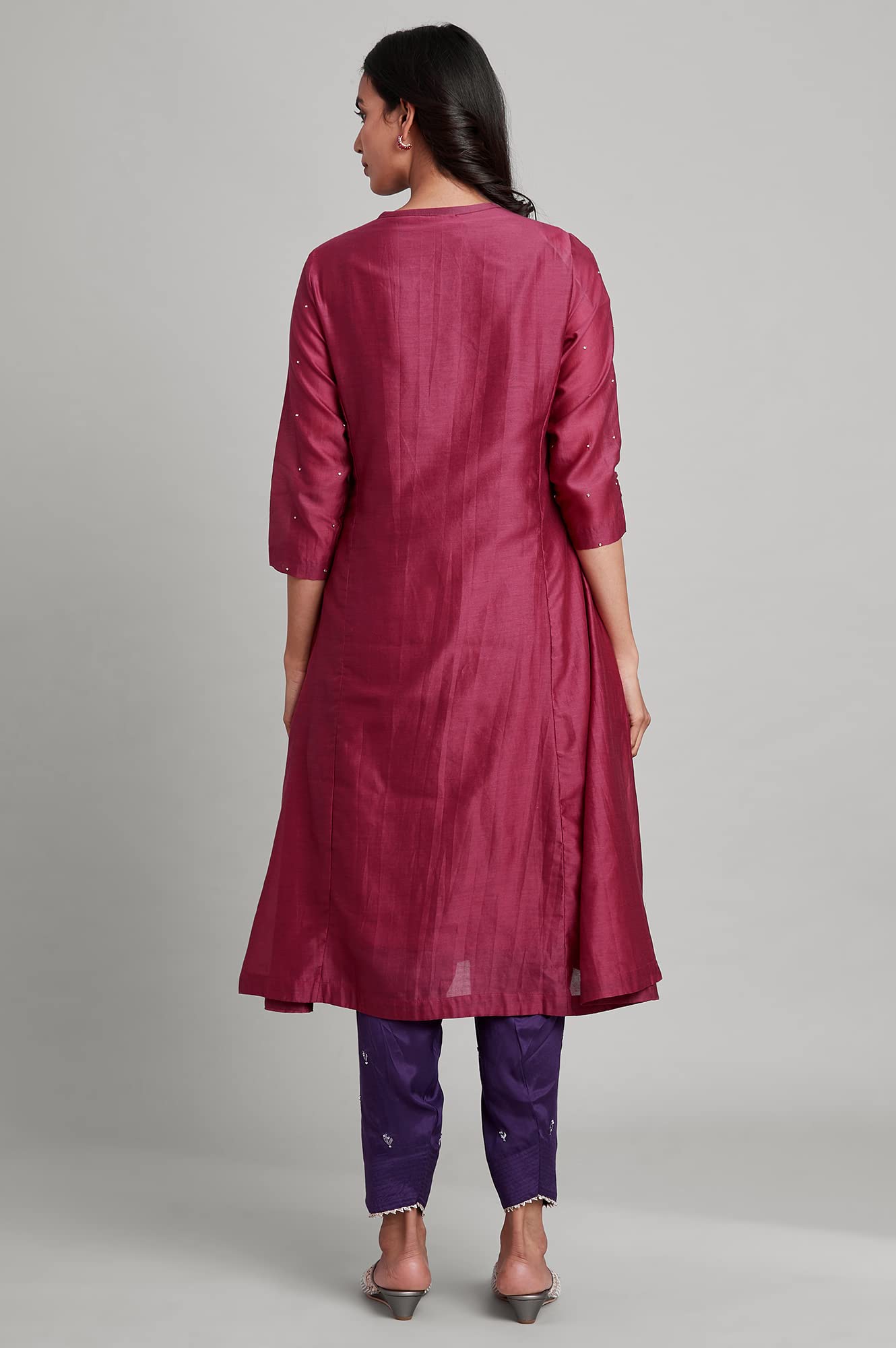 W for Woman Women Mandarin Neck Kurta Solid 44 L 3/4Th SLV