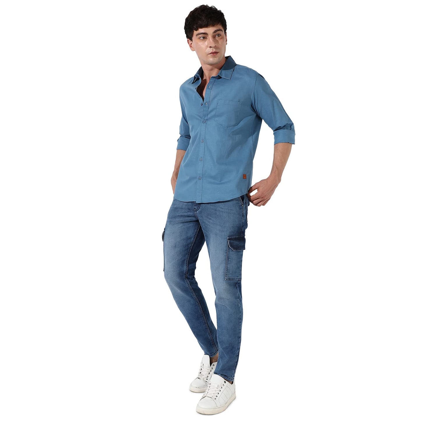 Campus Sutra Mens Blue Medium-Wash Cargo Denim Jeans | Stretchable Cotton Mid-Rise Denim Jeans Crafted with Comfort Fit and Hig