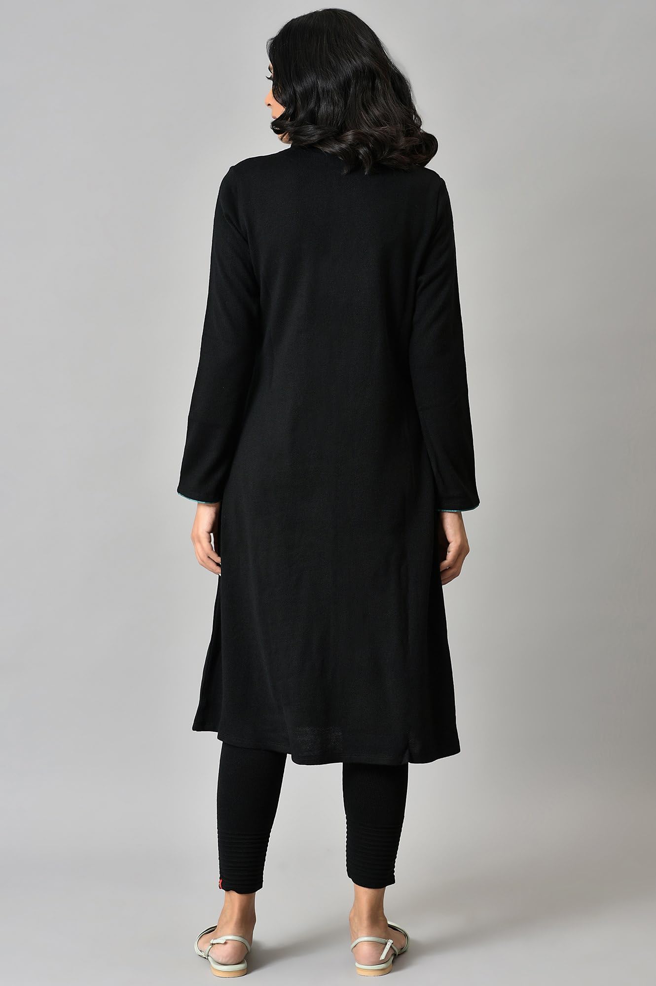 W for Woman Plus Size Black Acrylic Statement Winter Kurta