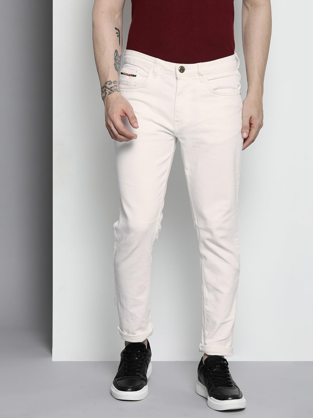 The Indian Garage Co Men Carrot Fit Solid Mid-Rise Stretchable Jeans White