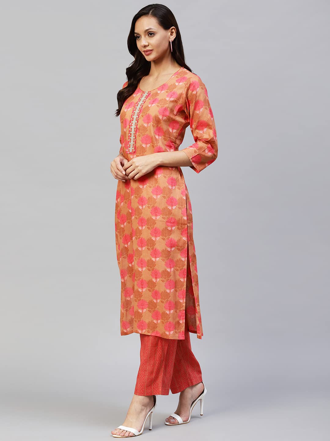 ANNI DESIGNER Women's Cotton Blend Printed Straight Kurta with Pant (Vadidev)
