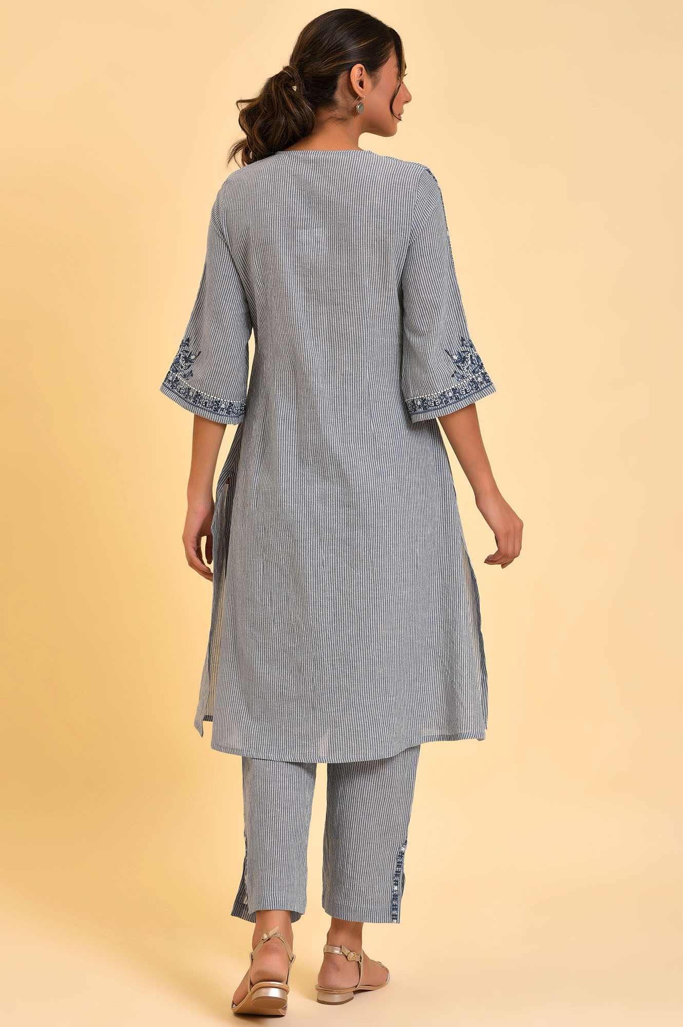 W for Woman Blue Embroidered Kurta & Pants Co-ord Set