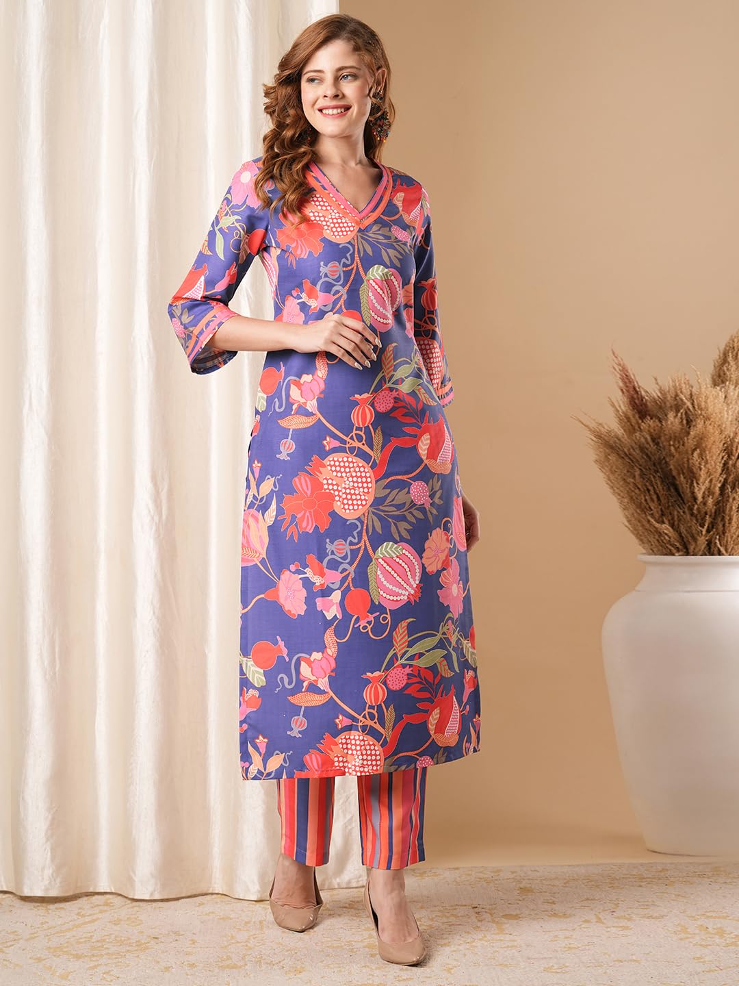 ANNI DESIGNER Women 's Casual Style Rayon Blend Kurta & Pant