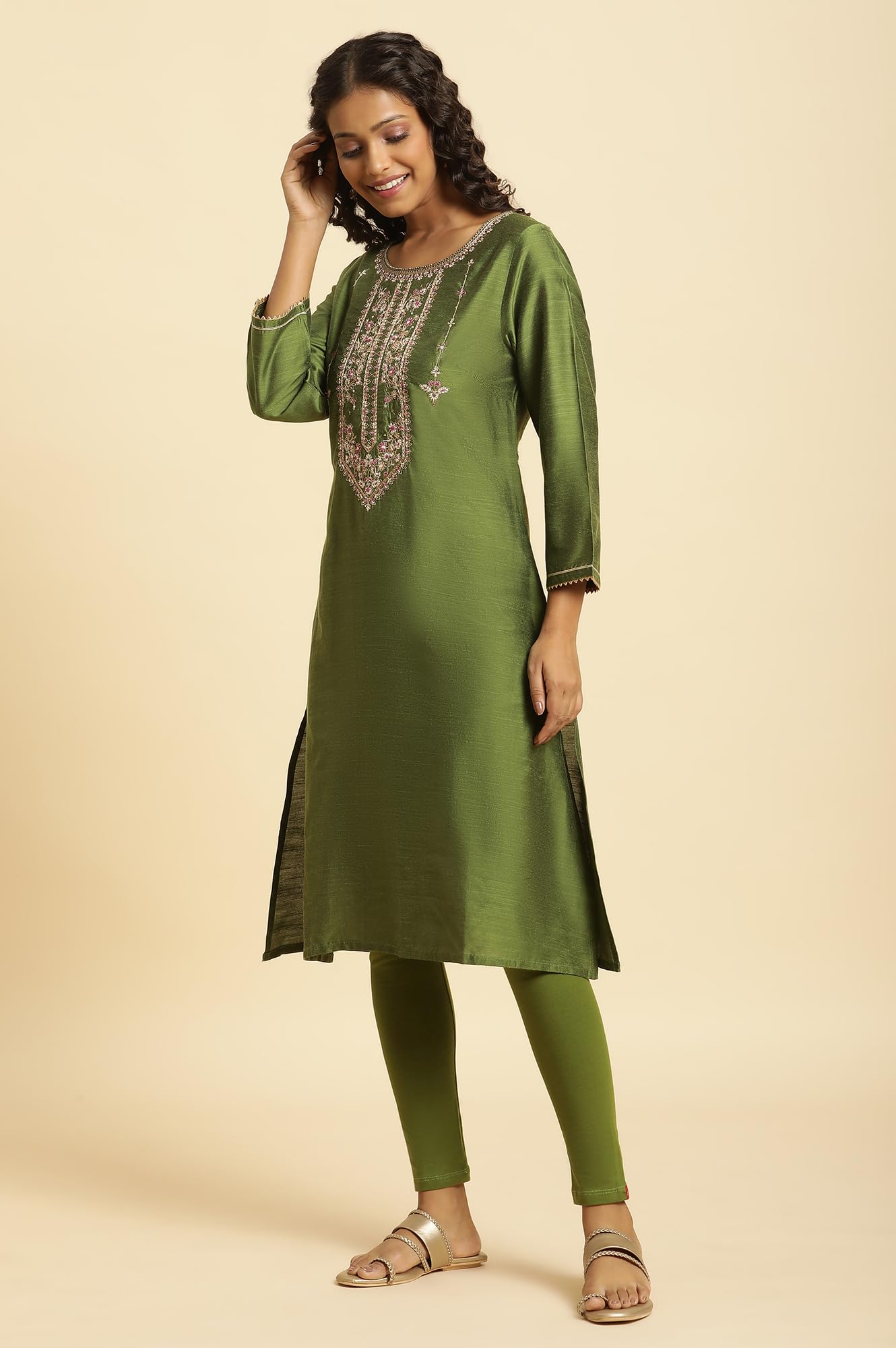 W For Woman Green Embroidered Blend Straight Long Kurta With Zari