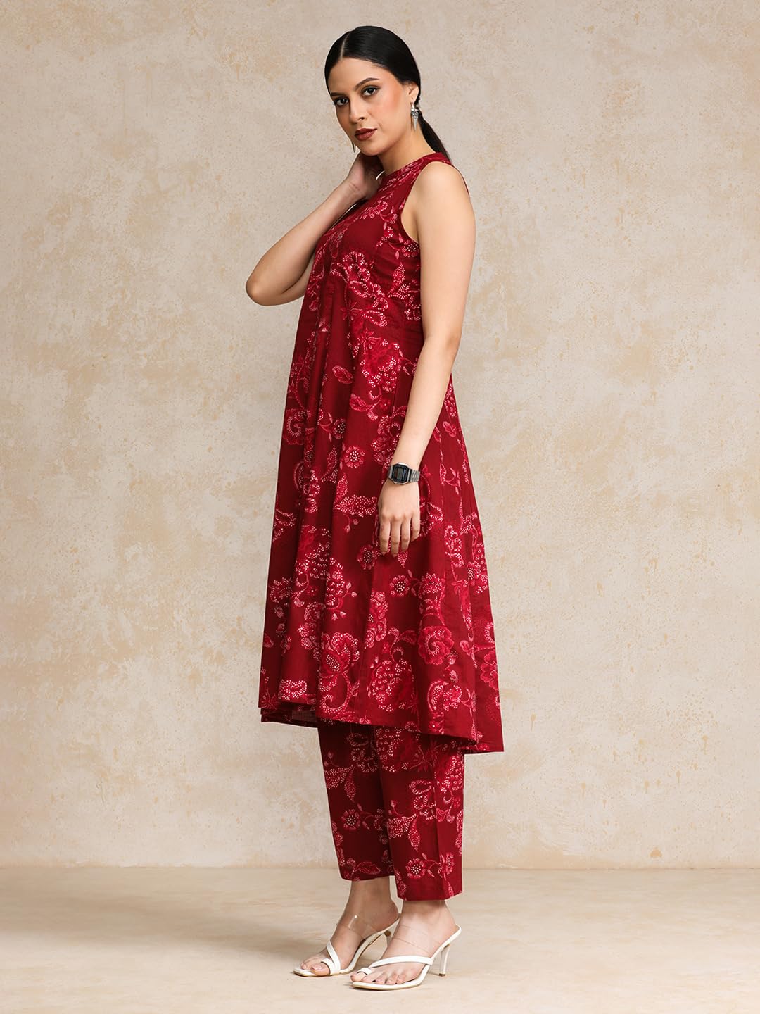 Varanga Floral Printed Halter Neck Anarkali Kurta With Trouser