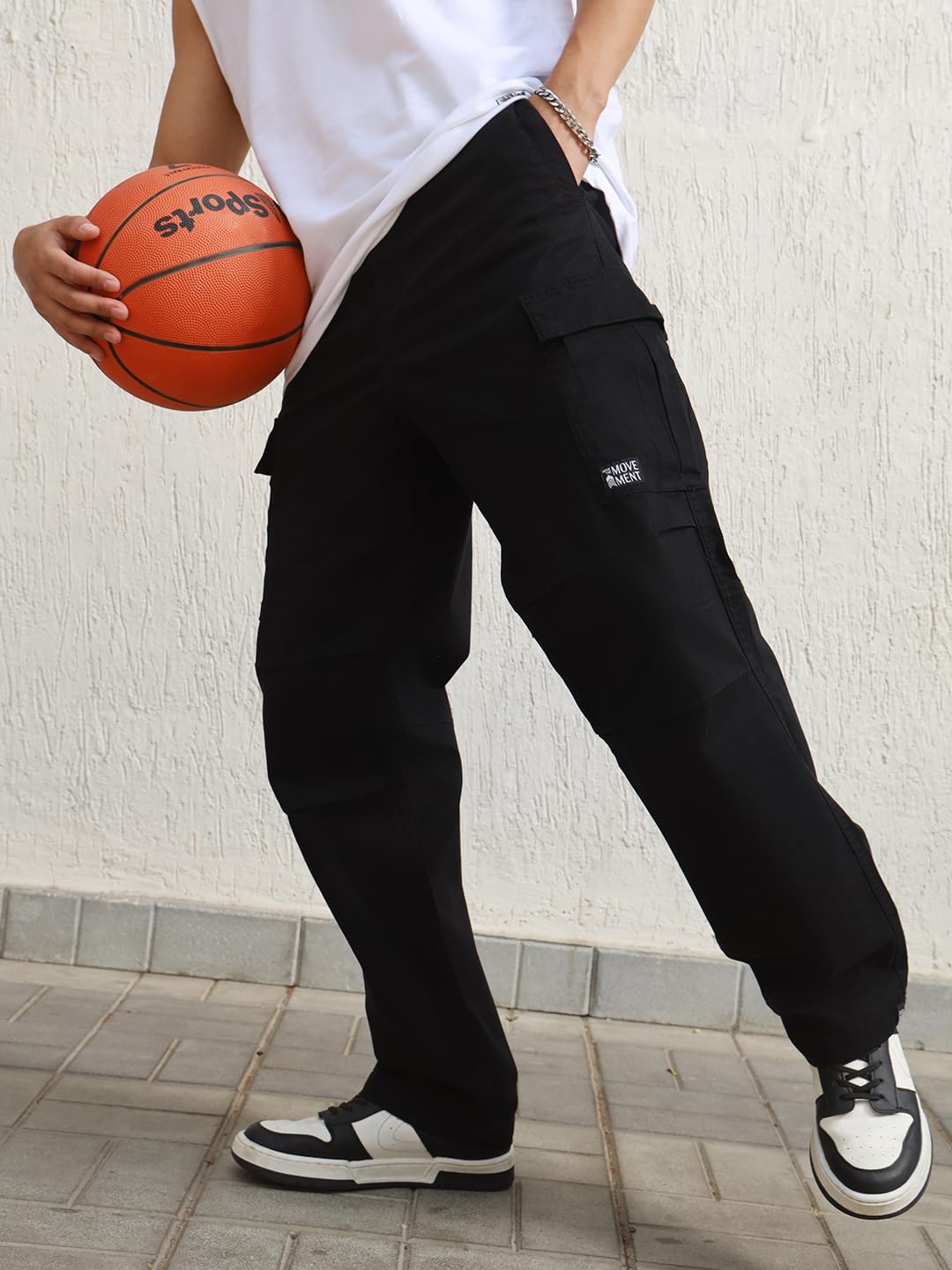 Hubberholme Men Black Casual Summer Cotton Loose Fit Solid Trousers_1