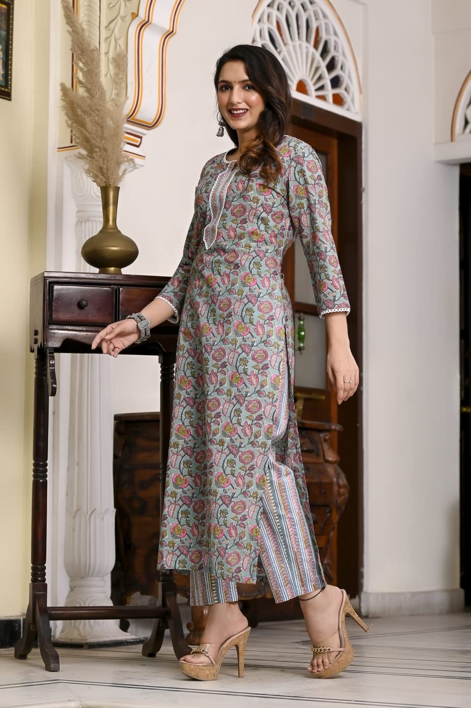 GoSriKi Women's Cotton Blend Printed Straight Kurta with Pant (Dawai Green-SNW-GS)