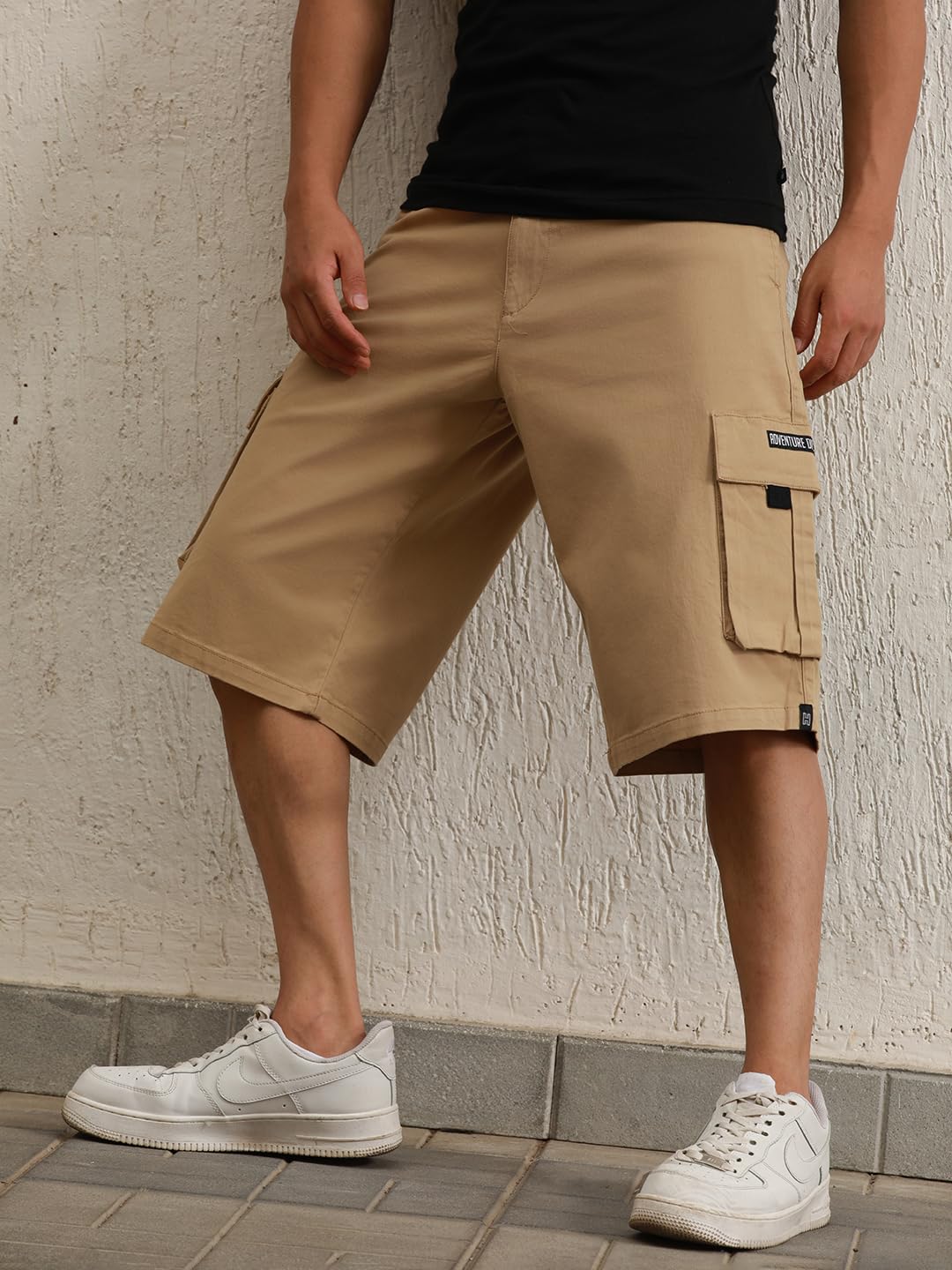 Hubberholme Khaki Cotton Regular Fit Mid-Rise Knee Length Shorts