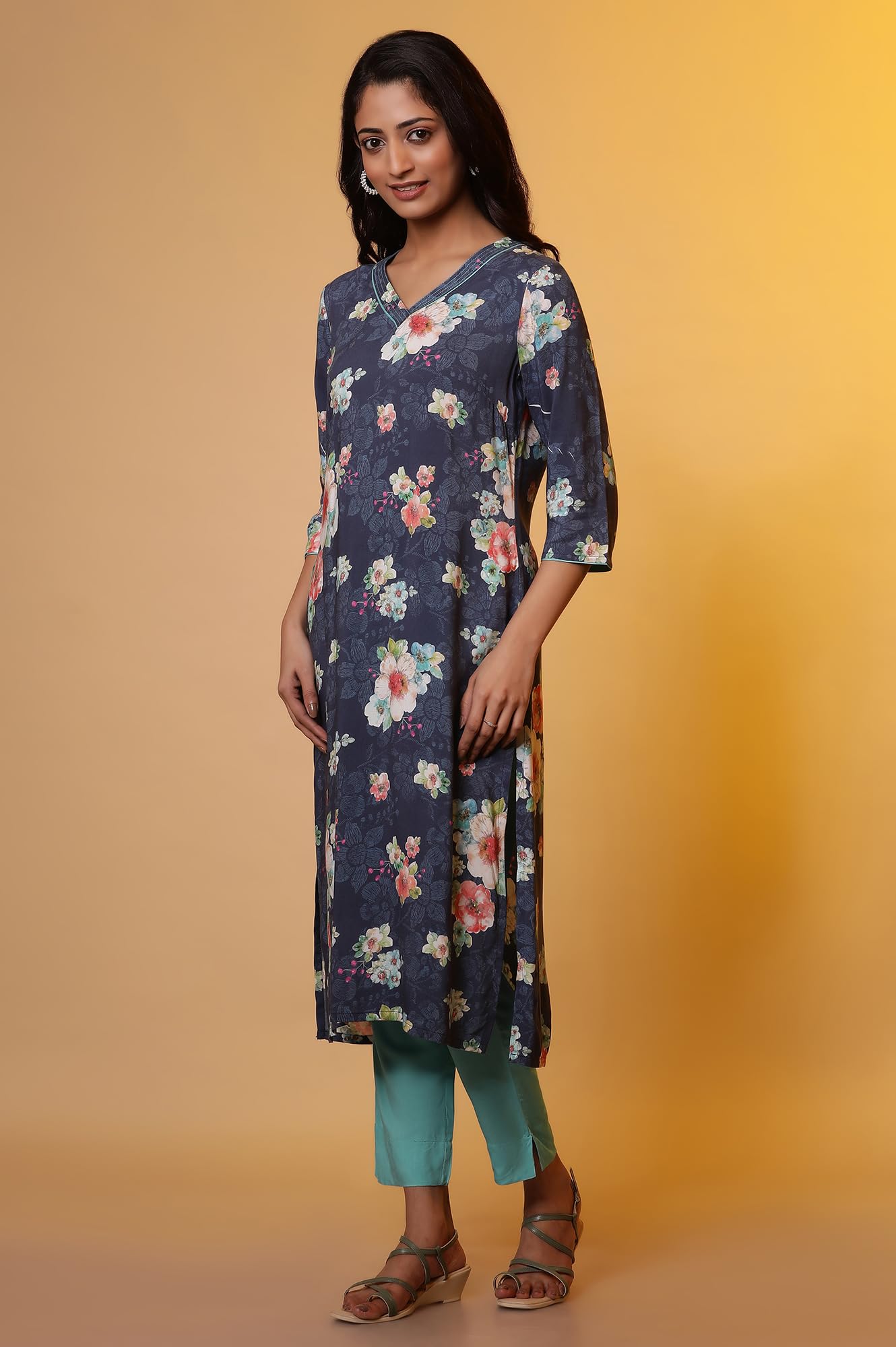 Aurelia WomenS Floral Printed Straight Kurta | V-Neck Kurta For Women | Floral Printed Kurta For Women | Beautiful Regular Fit K