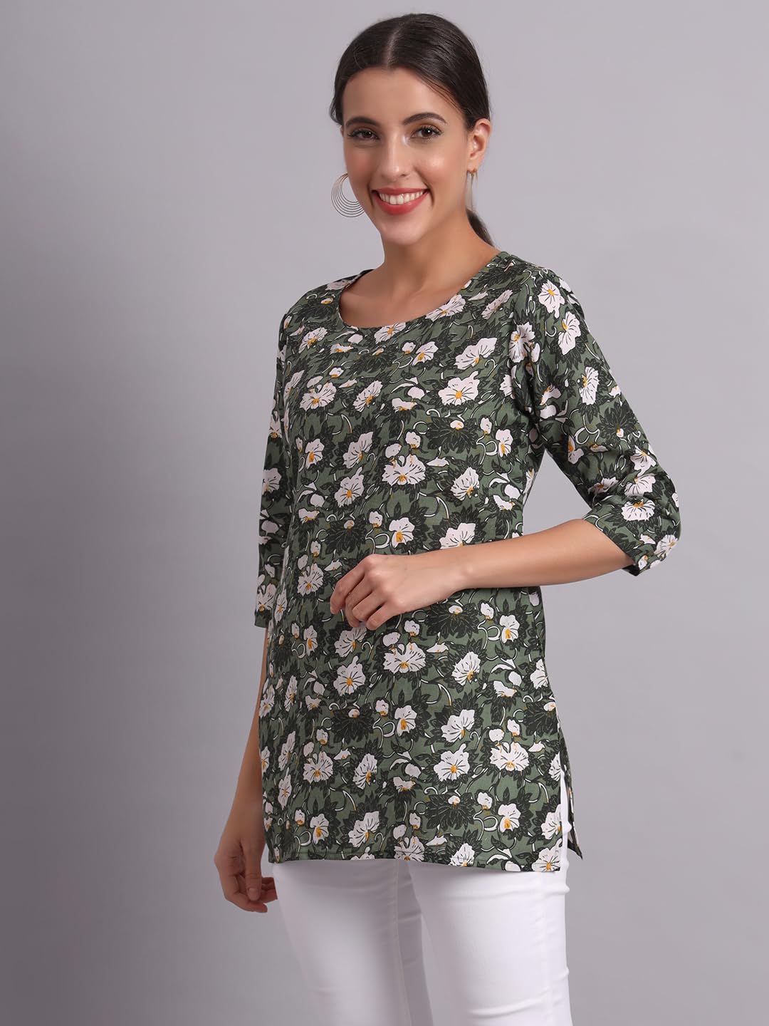 Patlani WomenS Cotton Printed Short Fullstitched Kurti/Kurtas. Green
