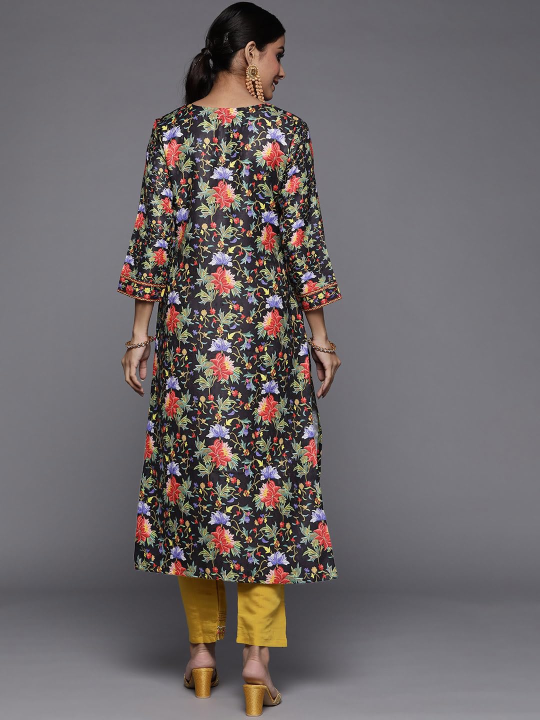 Varanga Black Pashmina Floral Printed Straight Winter Kurta with Three Quarter Sleeves
