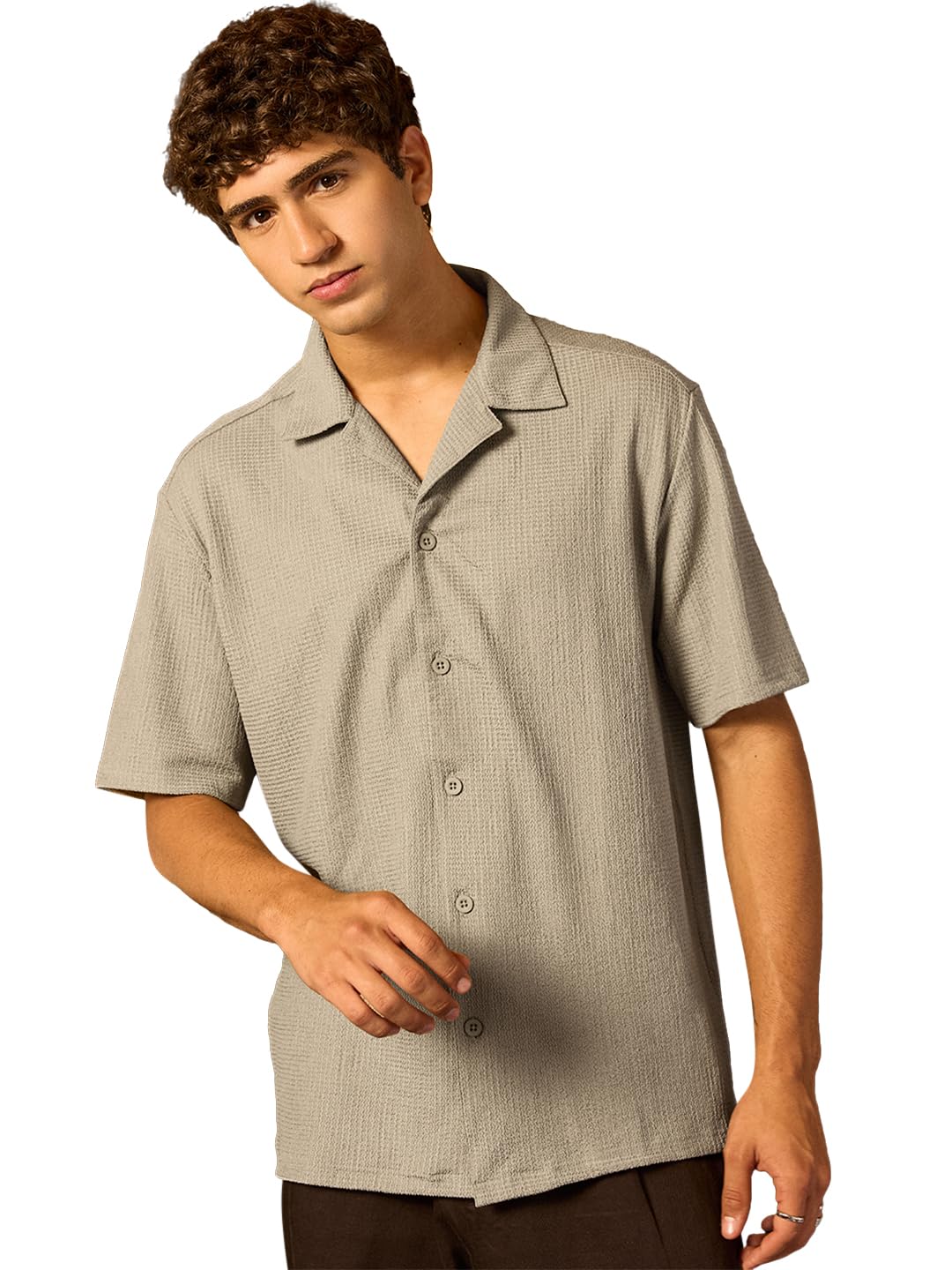 Bewakoof MenS Textured Oversized Fit Half Sleeve Resort Collar Poly Spandex Shirt_685454_Grey_M