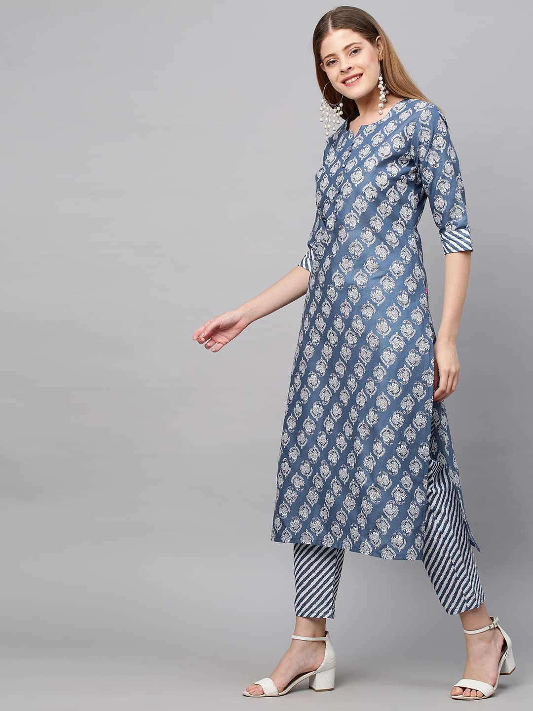 GoSriKi Women's Cotton Blend Straight Printed Kurta with Pant (Funki_New-GO)