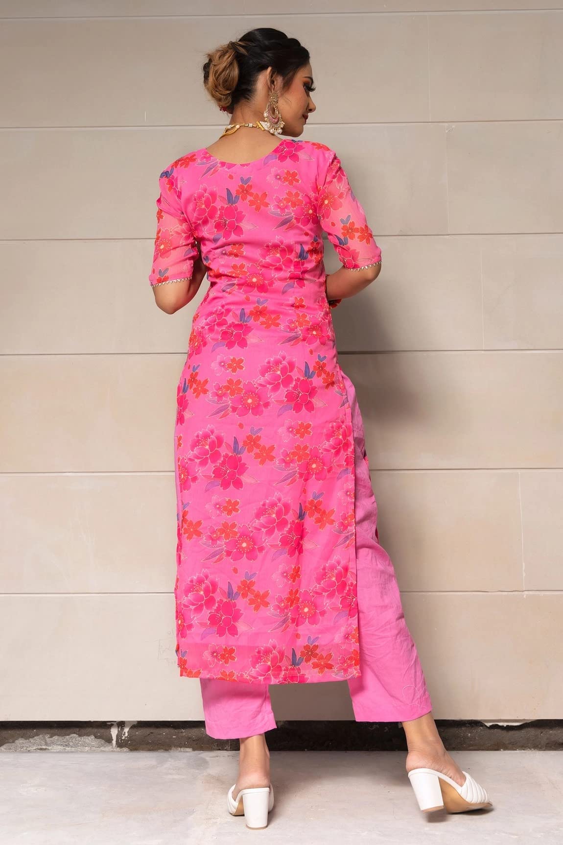 GoSriKi Women's Rayon Floral Printed Straight Kurta with Pant & Dupatta (AAMANTRAN-Pink-GS)