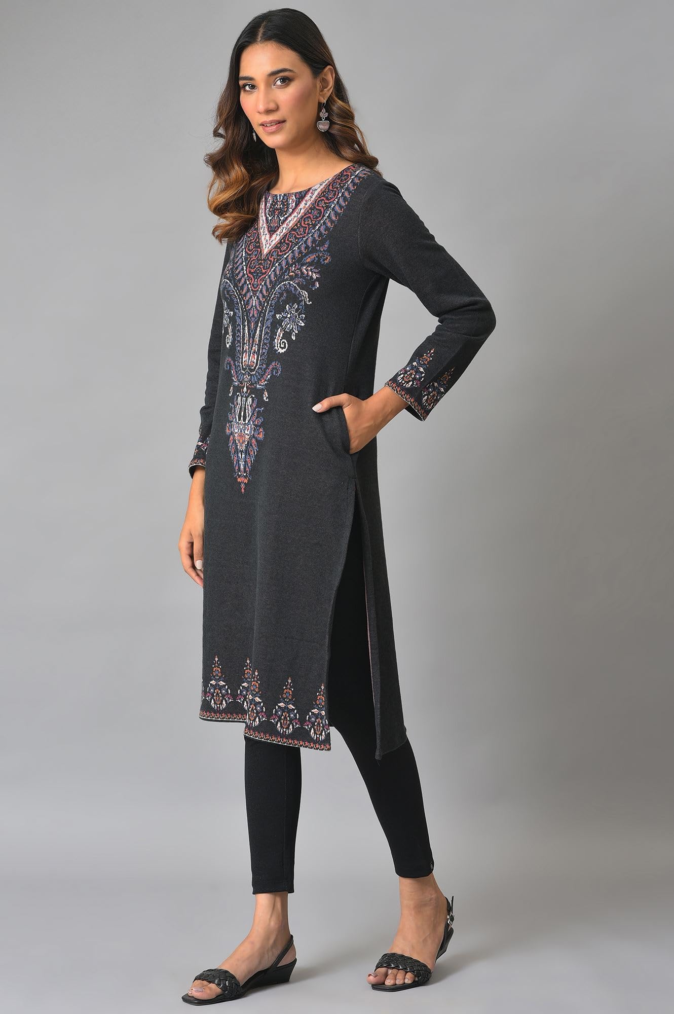 W for Woman Women Blended Polyester Printed Round Neck Straight Winter Regular Kurta