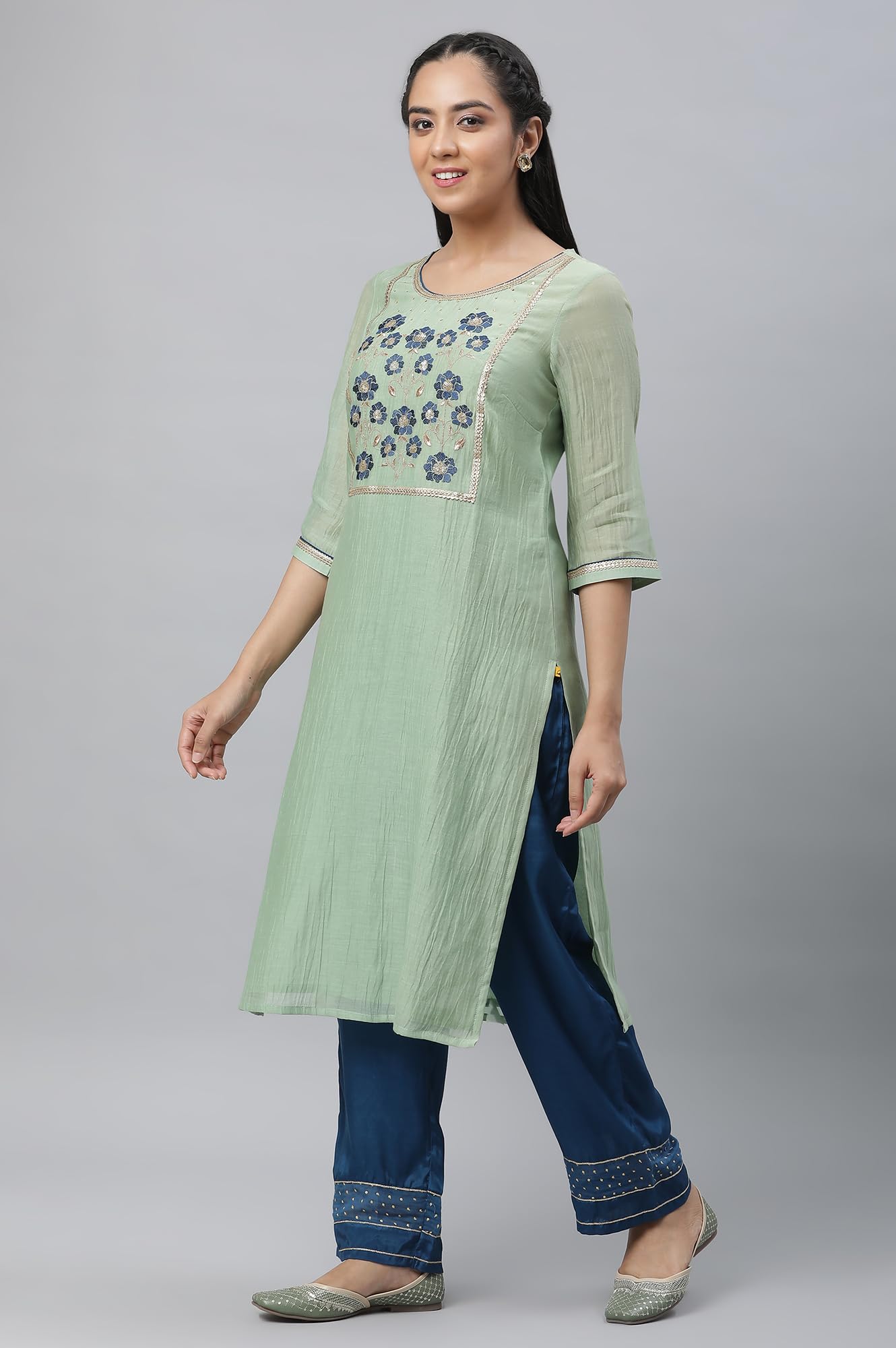Aurelia Green Embroidered Blend Kurta Dupatta Bottomwear Set